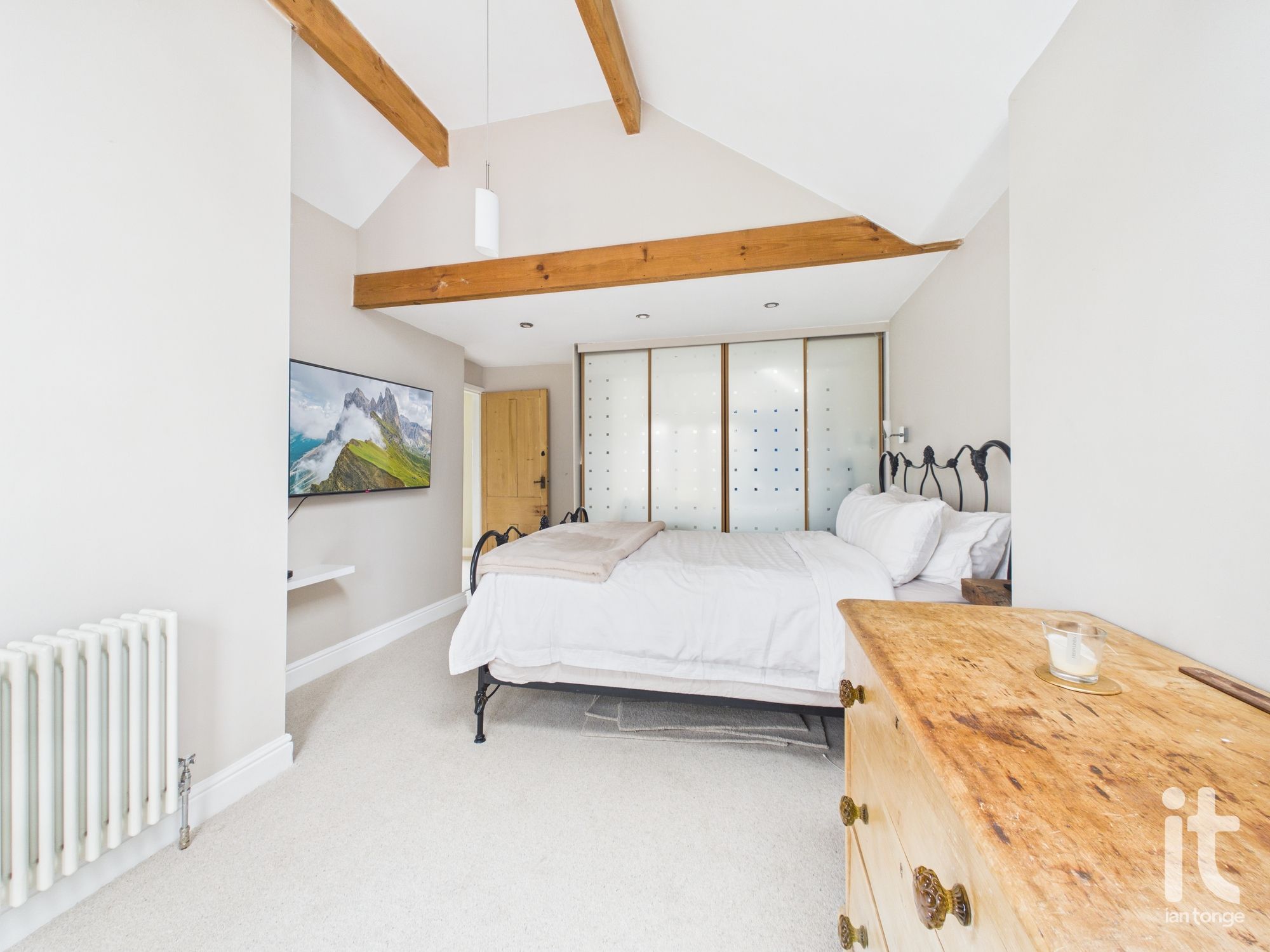 3 bedroom semi-detached house Under Offer in Stockport - Photograph 14.