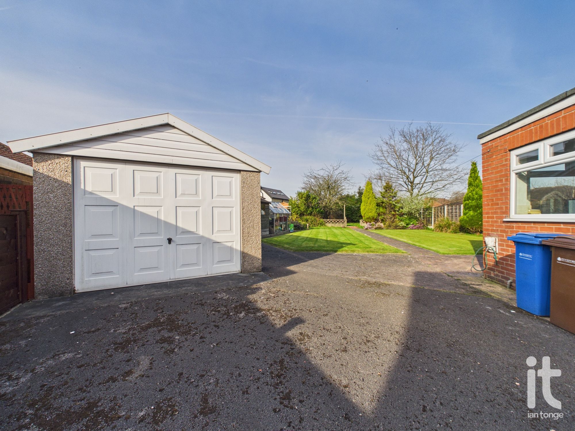 3 bedroom semi-detached house Under Offer in Stockport - Photograph 4.