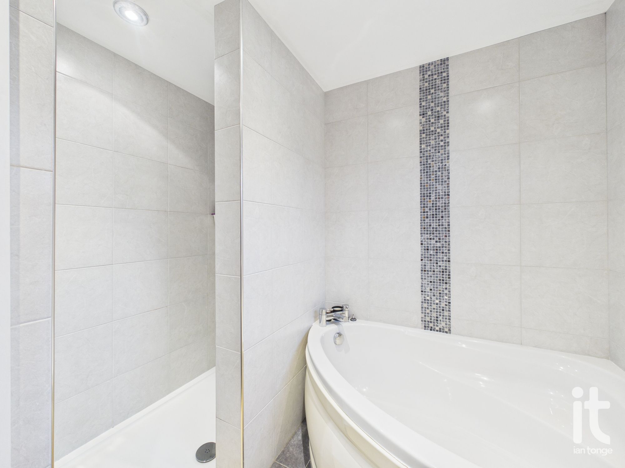 3 bedroom semi-detached house SSTC in Stockport - Photograph 35.