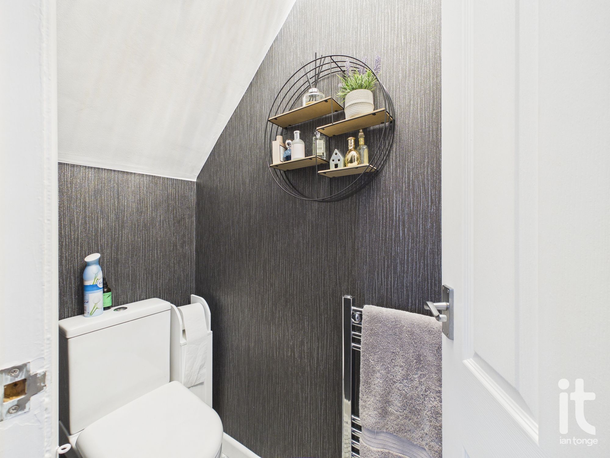 3 bedroom semi-detached house SSTC in Stockport - Photograph 12.