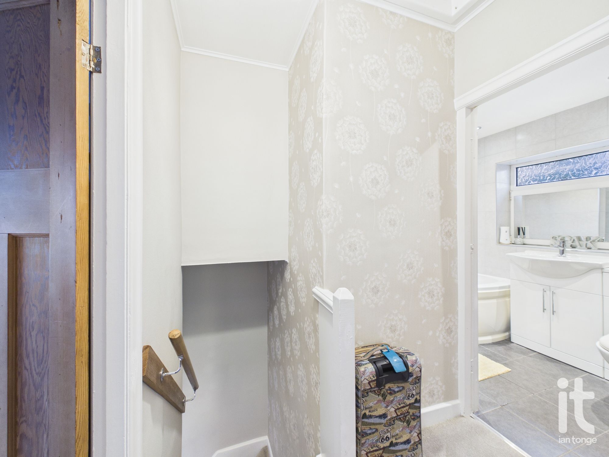 3 bedroom semi-detached house SSTC in Stockport - Photograph 26.