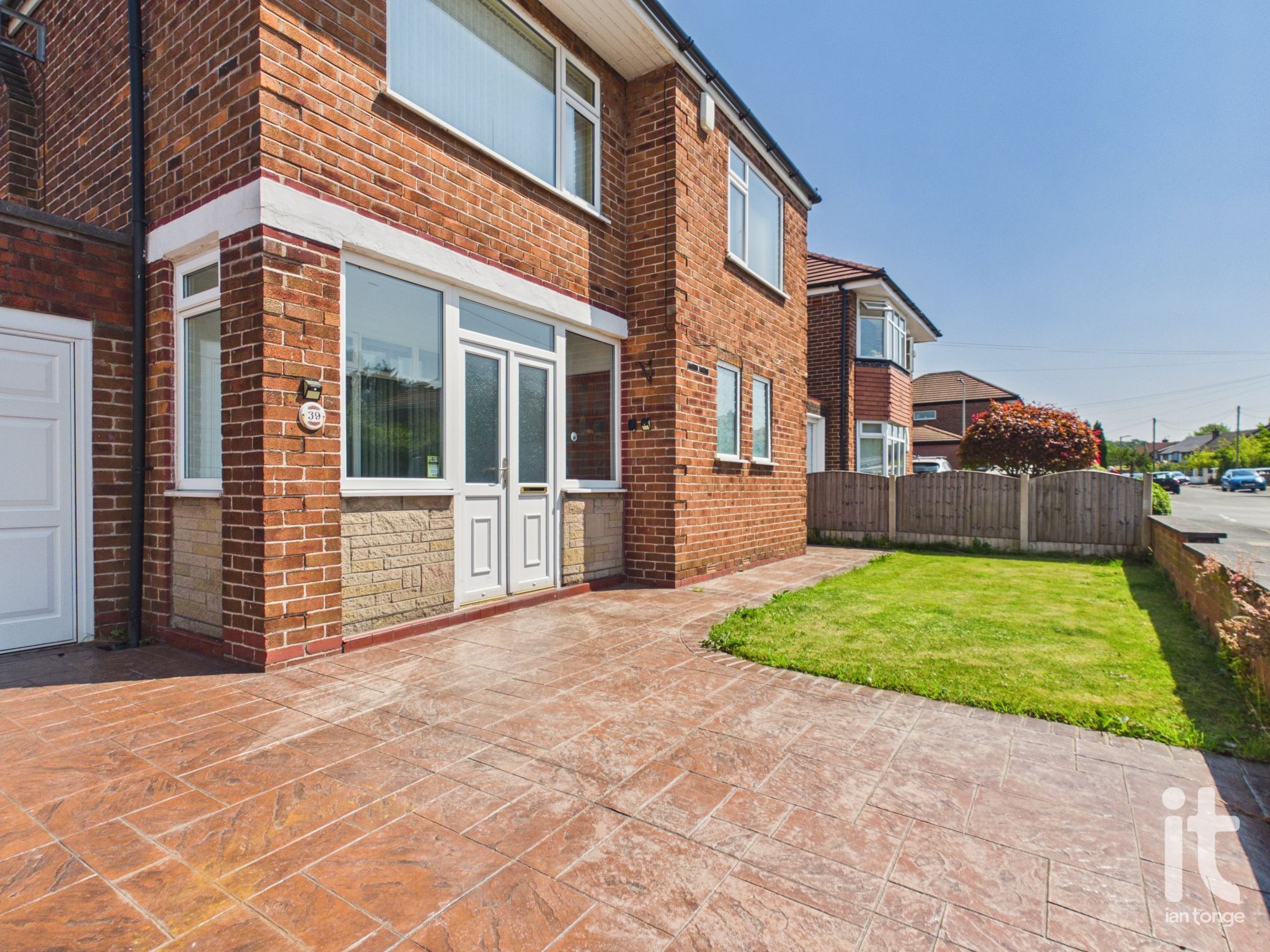 3 bedroom link detached house For Sale in Stockport - Photograph 22.