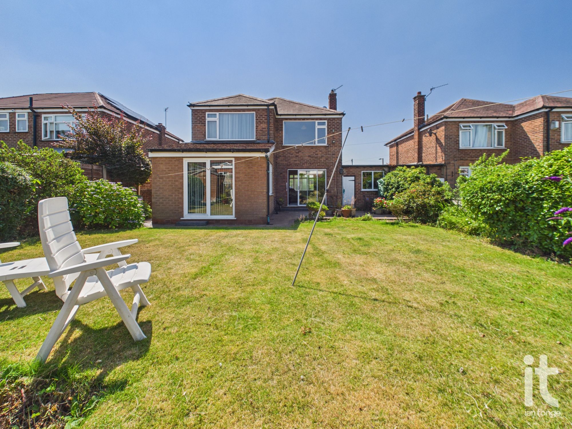 3 bedroom link detached house For Sale in Stockport - Photograph 23.