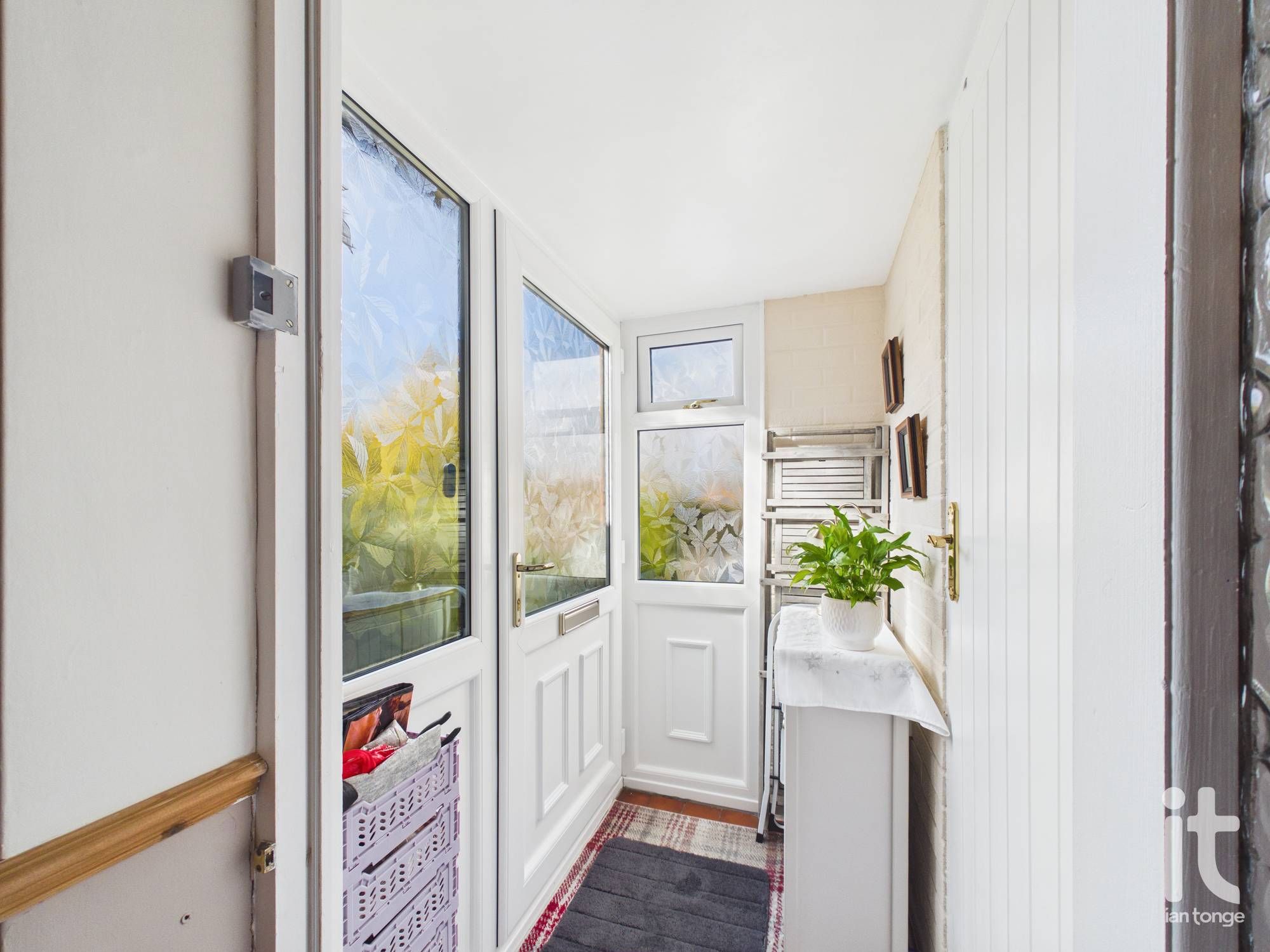 1 bedroom terraced bungalow For Sale in Stockport - Photograph 5.