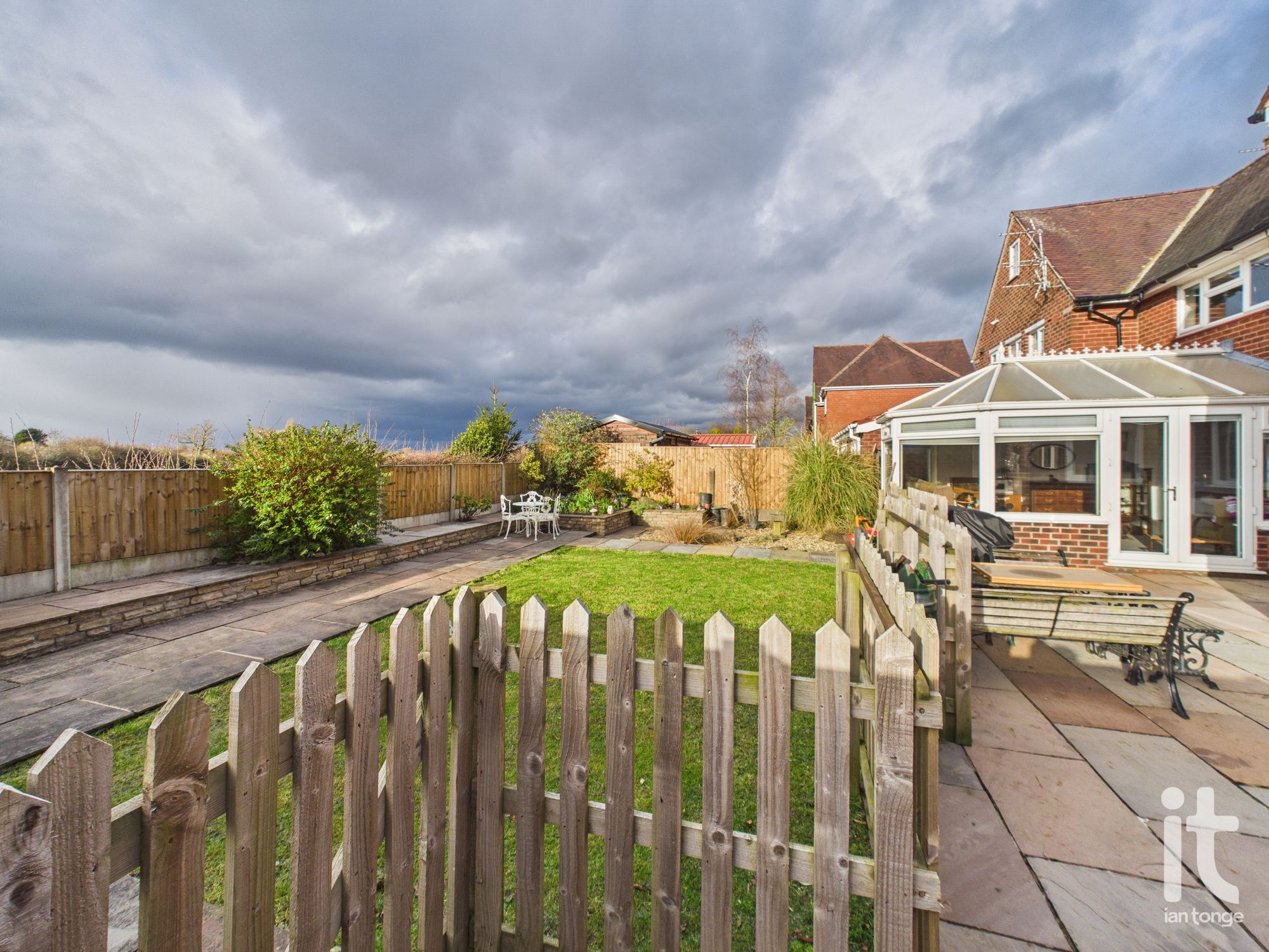 6 bedroom semi-detached house Under Offer in Stockport - Photograph 36.