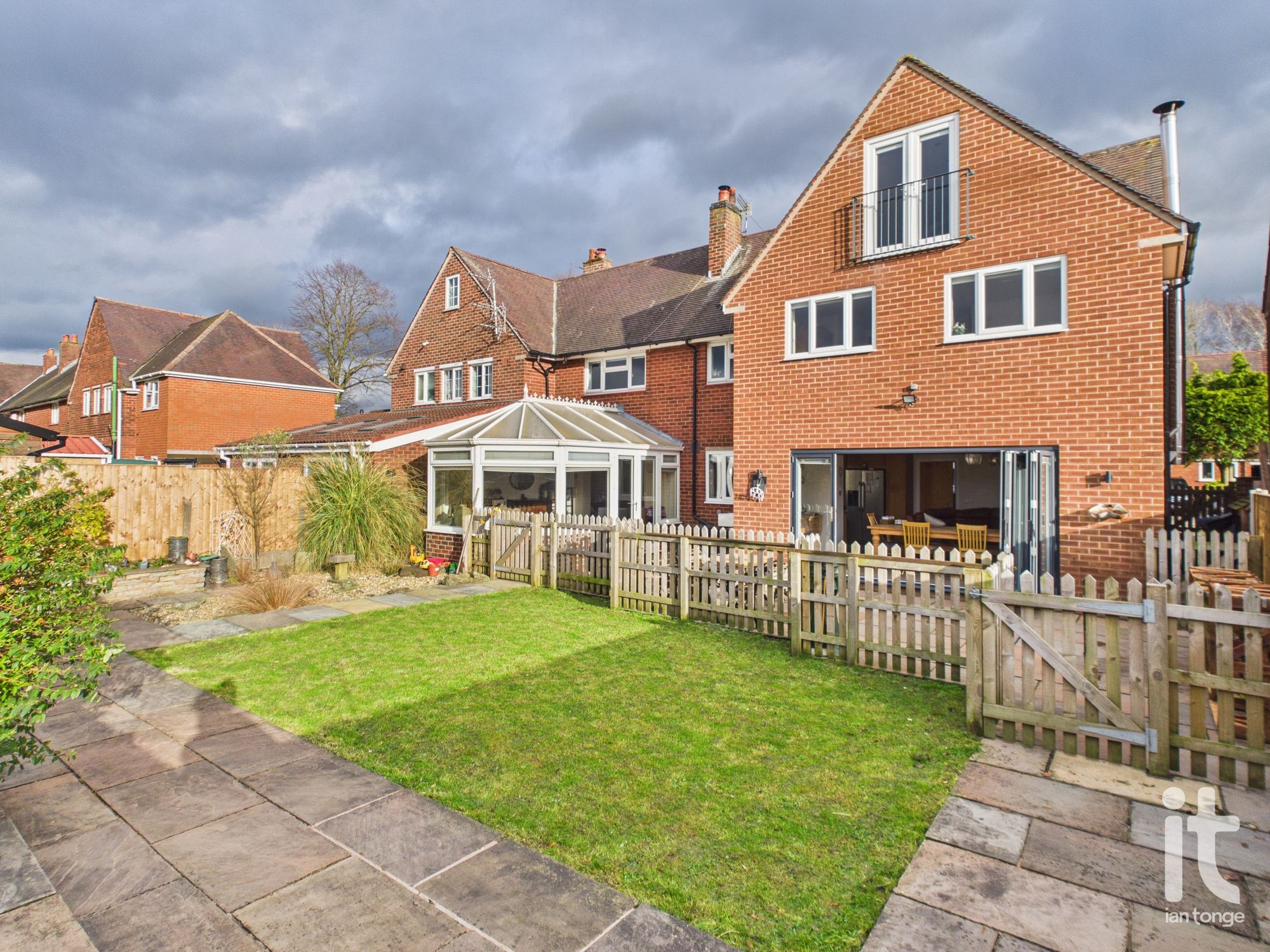 6 bedroom semi-detached house Under Offer in Stockport - Photograph 40.