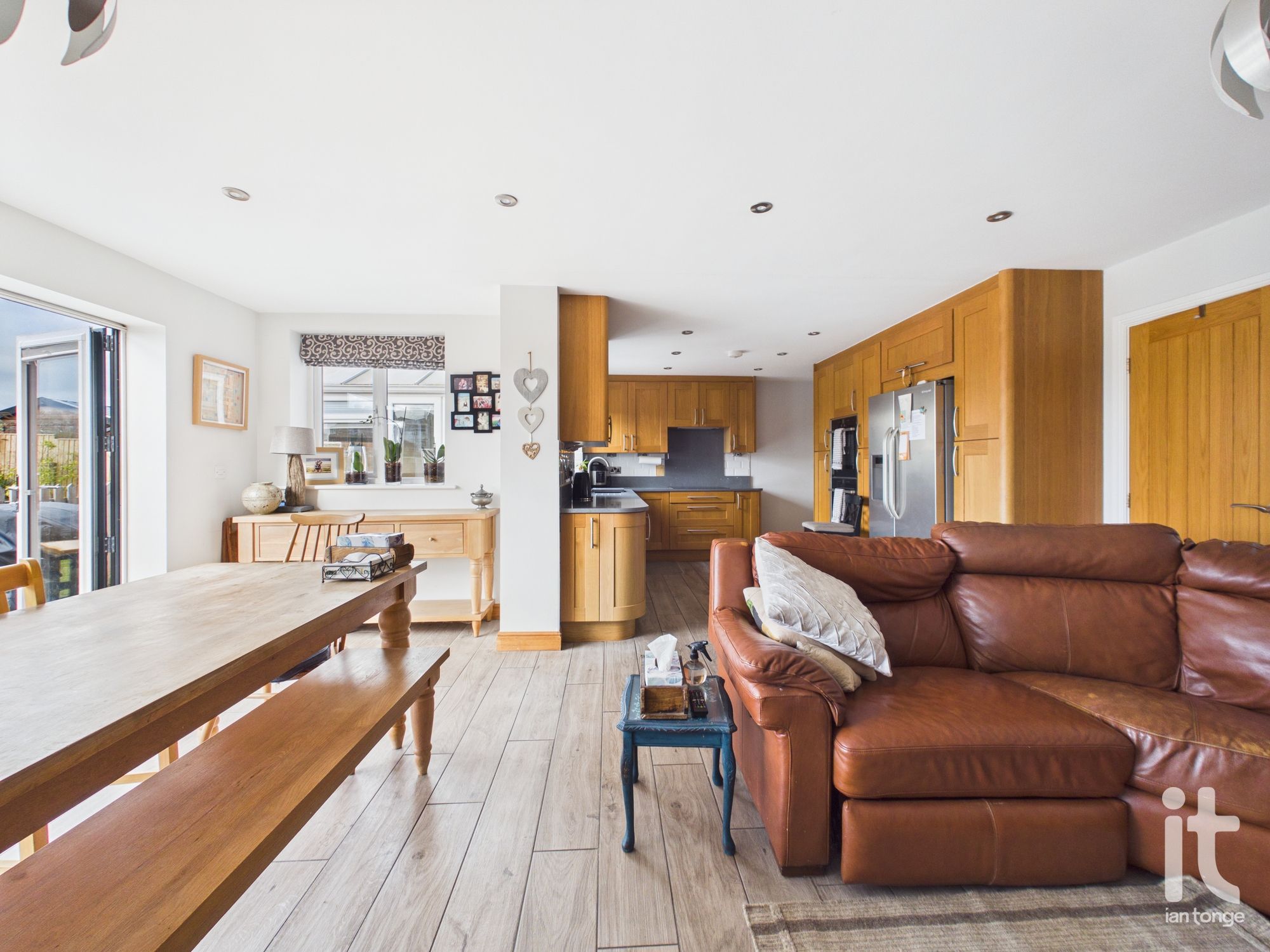 6 bedroom semi-detached house Under Offer in Stockport - Photograph 11.