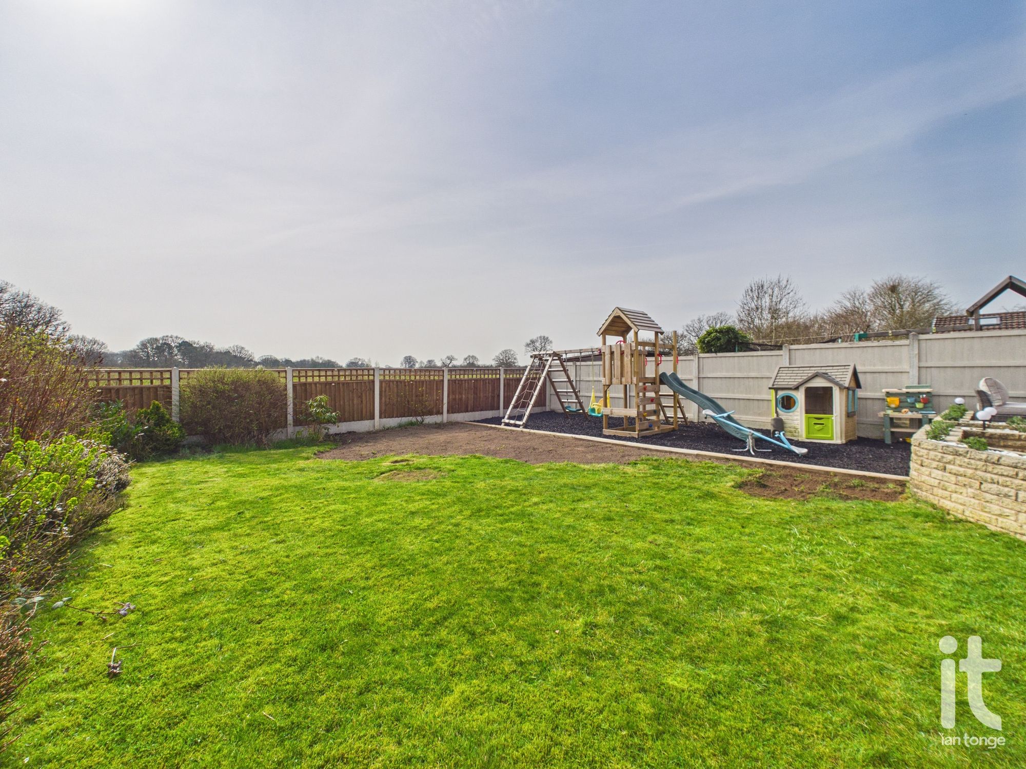 3 bedroom link detached house Under Offer in Stockport - Photograph 30.