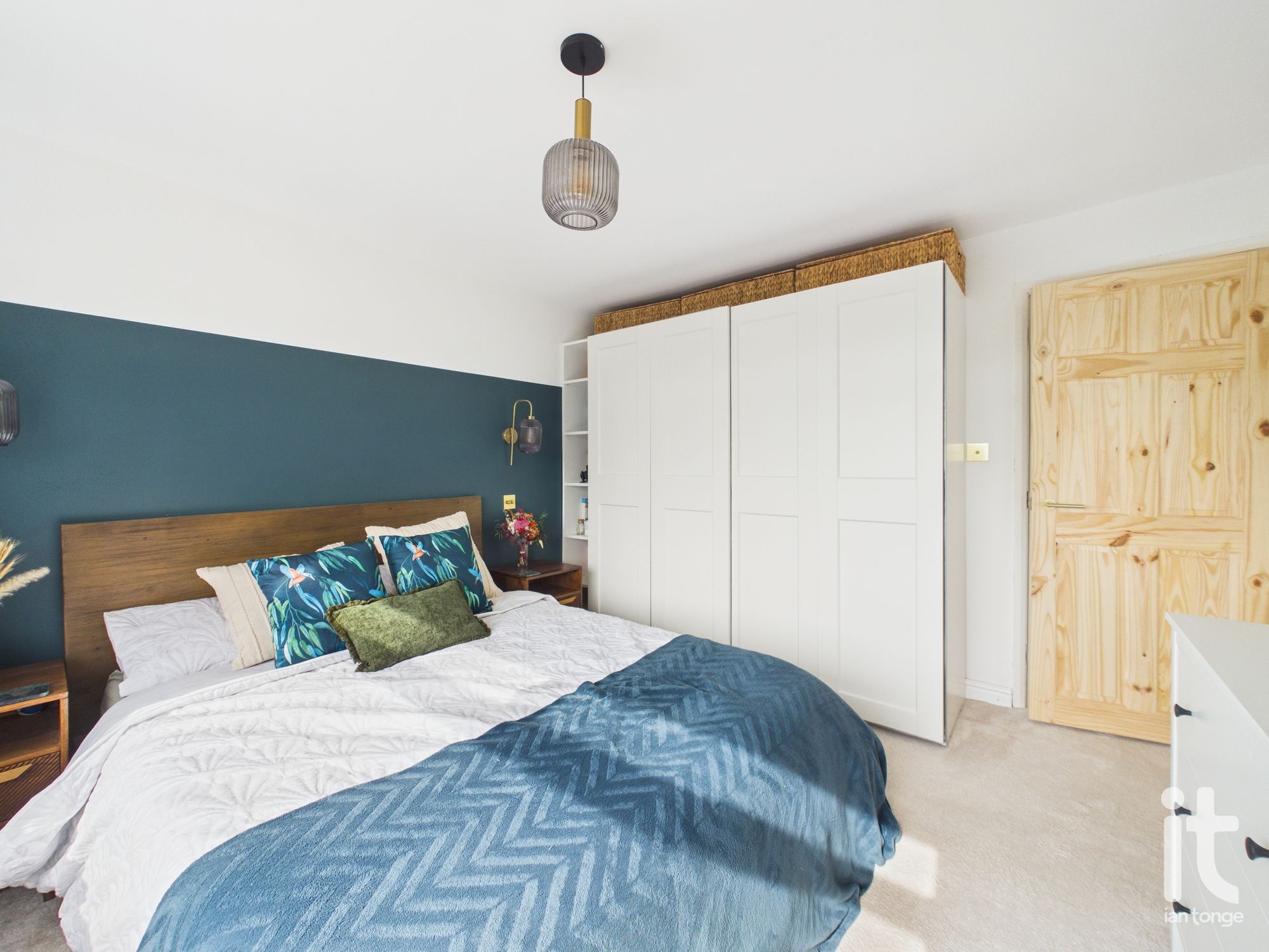 3 bedroom link detached house Under Offer in Stockport - Photograph 27.