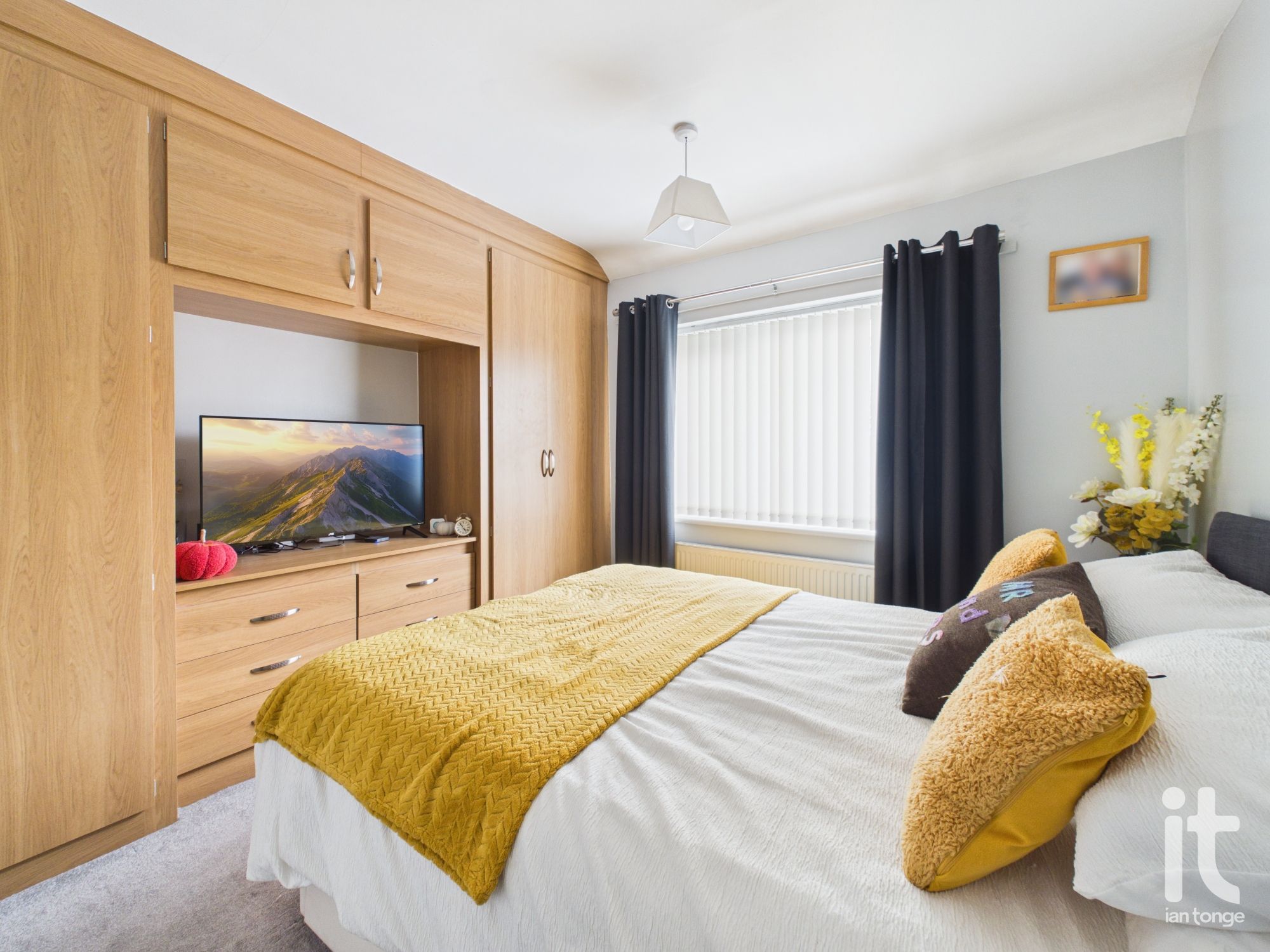 3 bedroom semi-detached house For Sale in Stockport - Photograph 20.