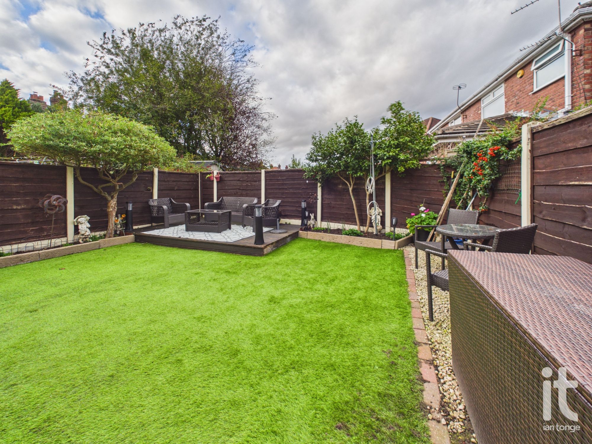 3 bedroom semi-detached house For Sale in Stockport - Photograph 26.