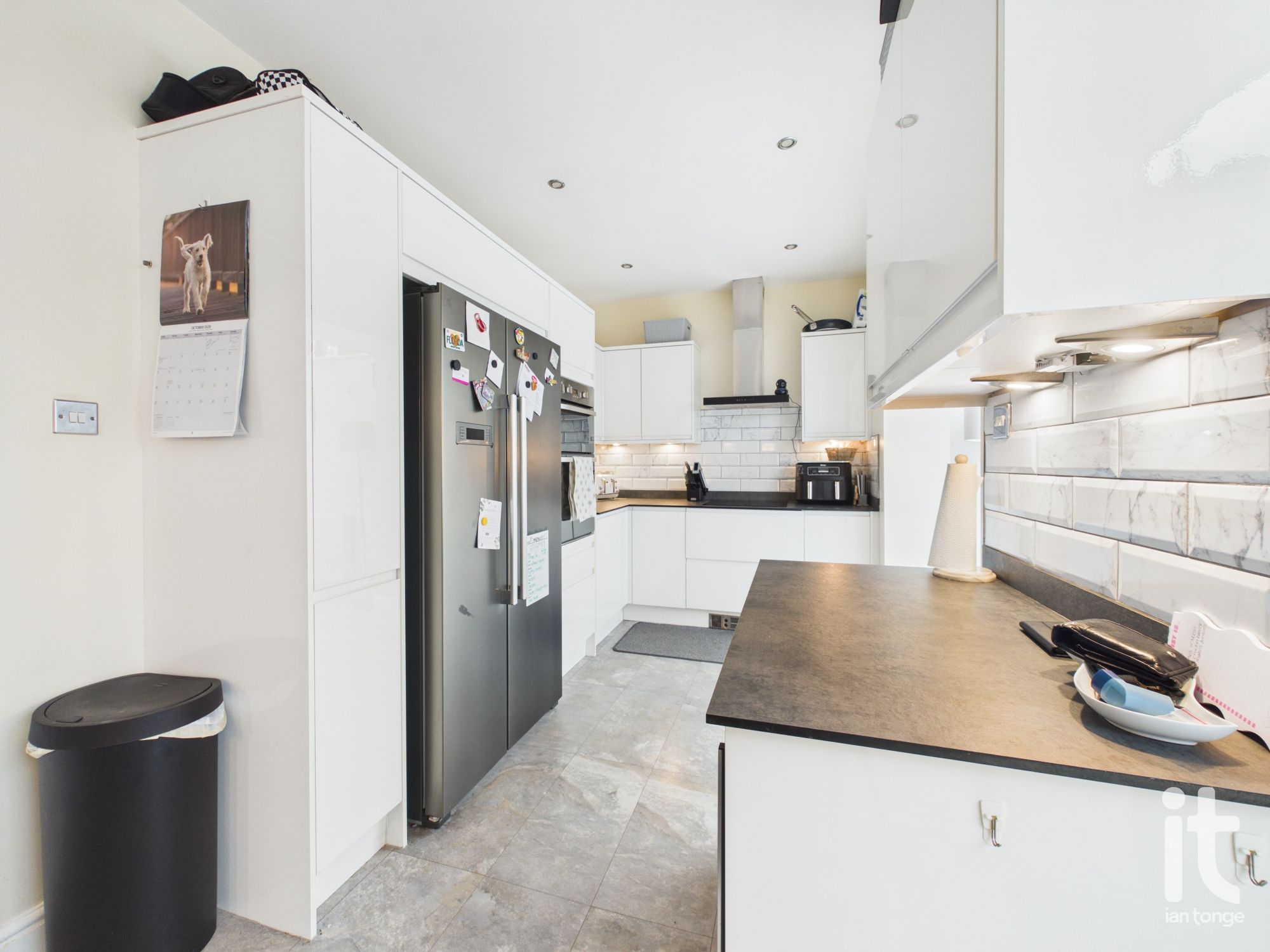 3 bedroom semi-detached house For Sale in Stockport - Photograph 7.