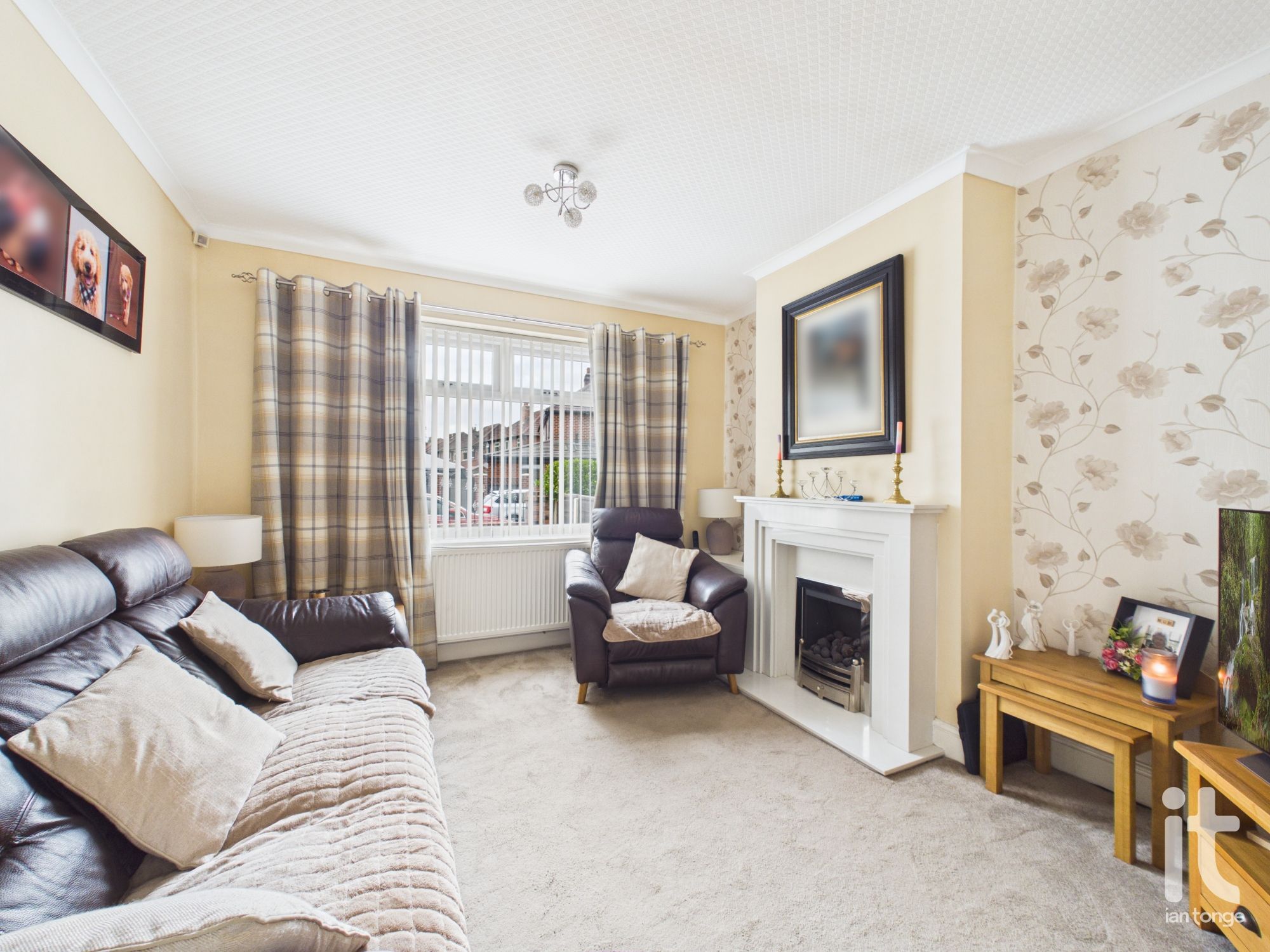 3 bedroom semi-detached house For Sale in Stockport - Photograph 4.