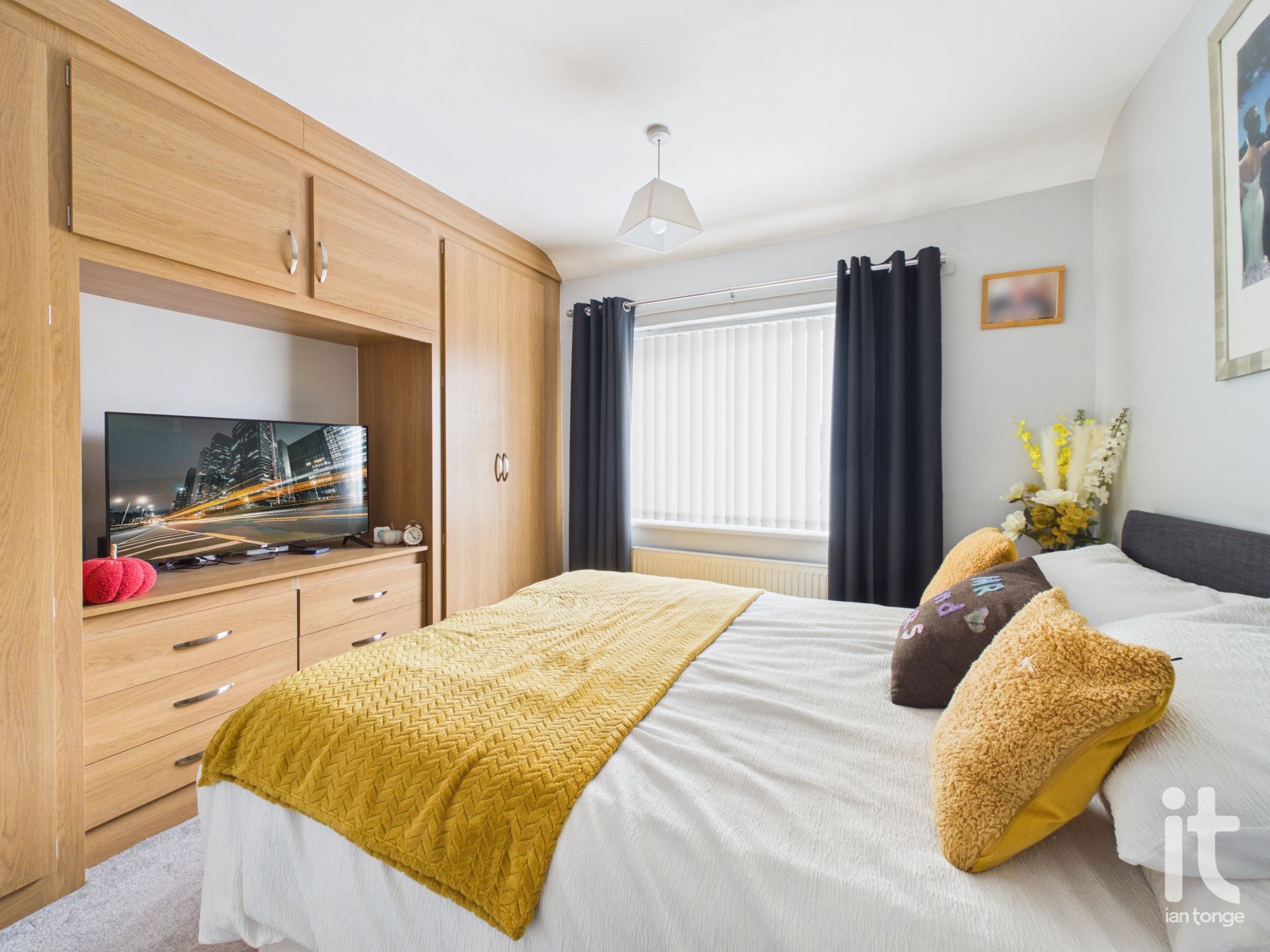 3 bedroom semi-detached house For Sale in Stockport - Photograph 21.