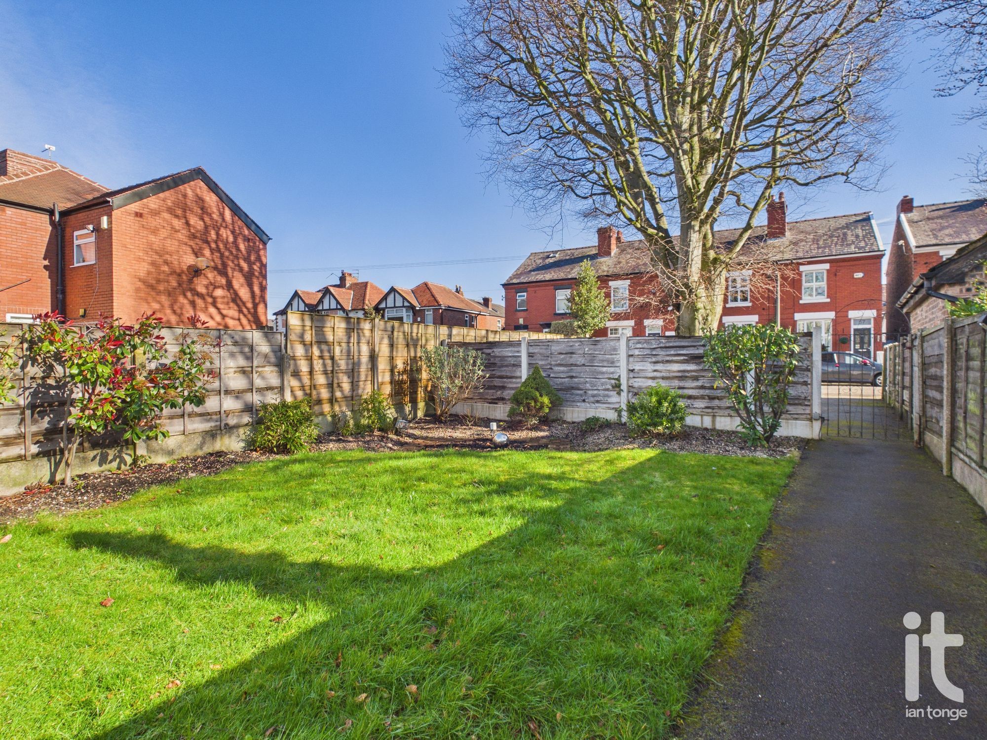 3 bedroom end terraced house Under Offer in Stockport - Photograph 17.