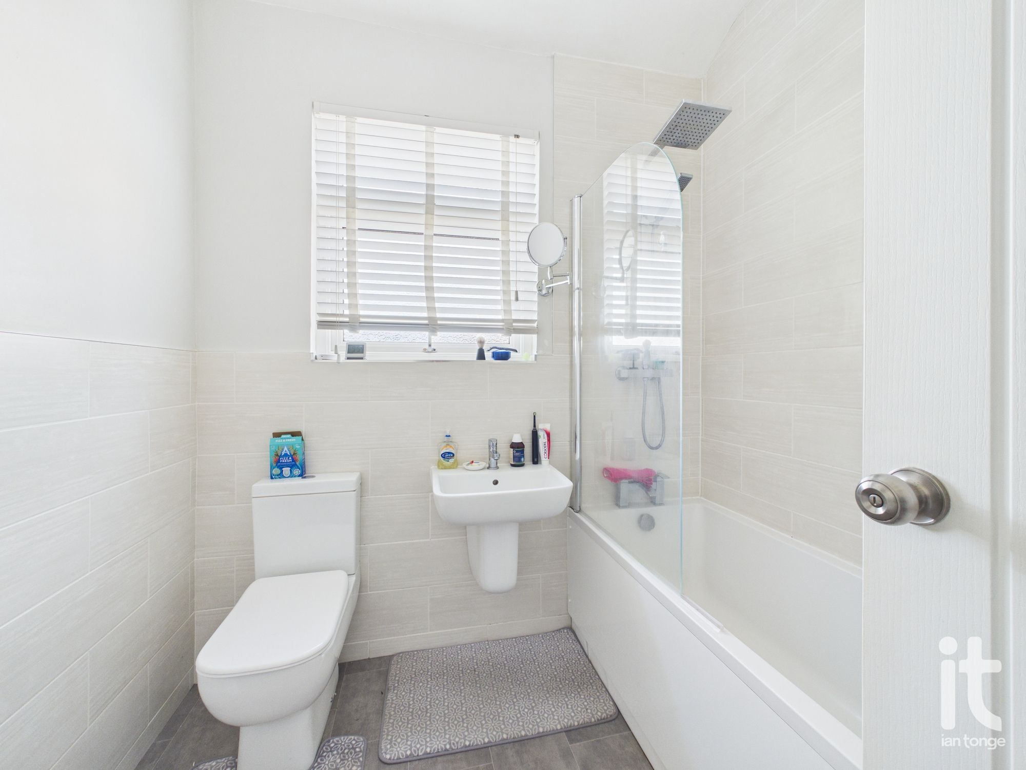 3 bedroom end terraced house Under Offer in Stockport - Photograph 14.