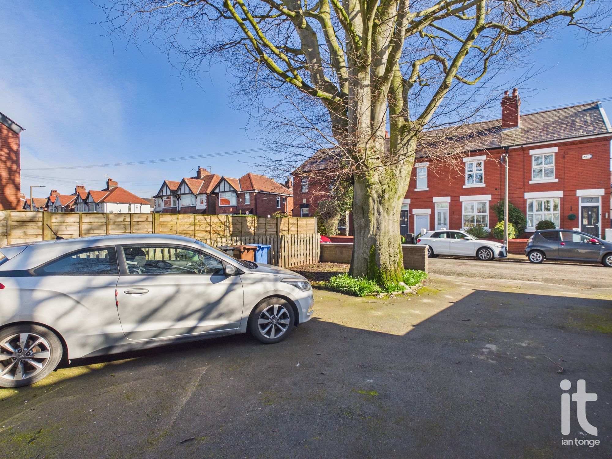 3 bedroom end terraced house Under Offer in Stockport - Photograph 3.