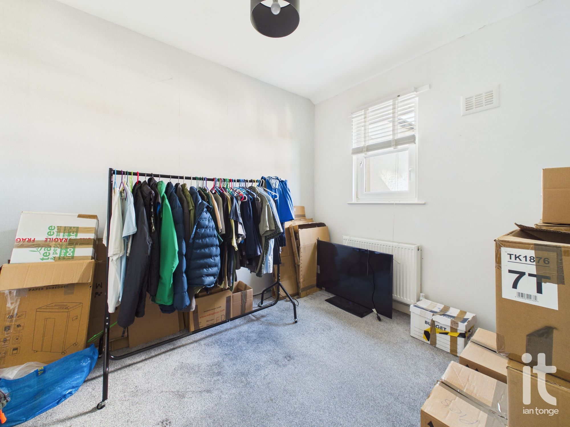 3 bedroom end terraced house Under Offer in Stockport - Photograph 16.
