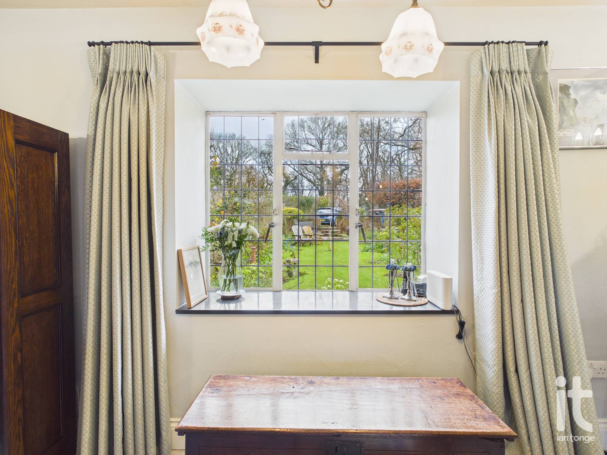 3 bedroom mid terraced house For Sale in Stockport - Photograph 7.