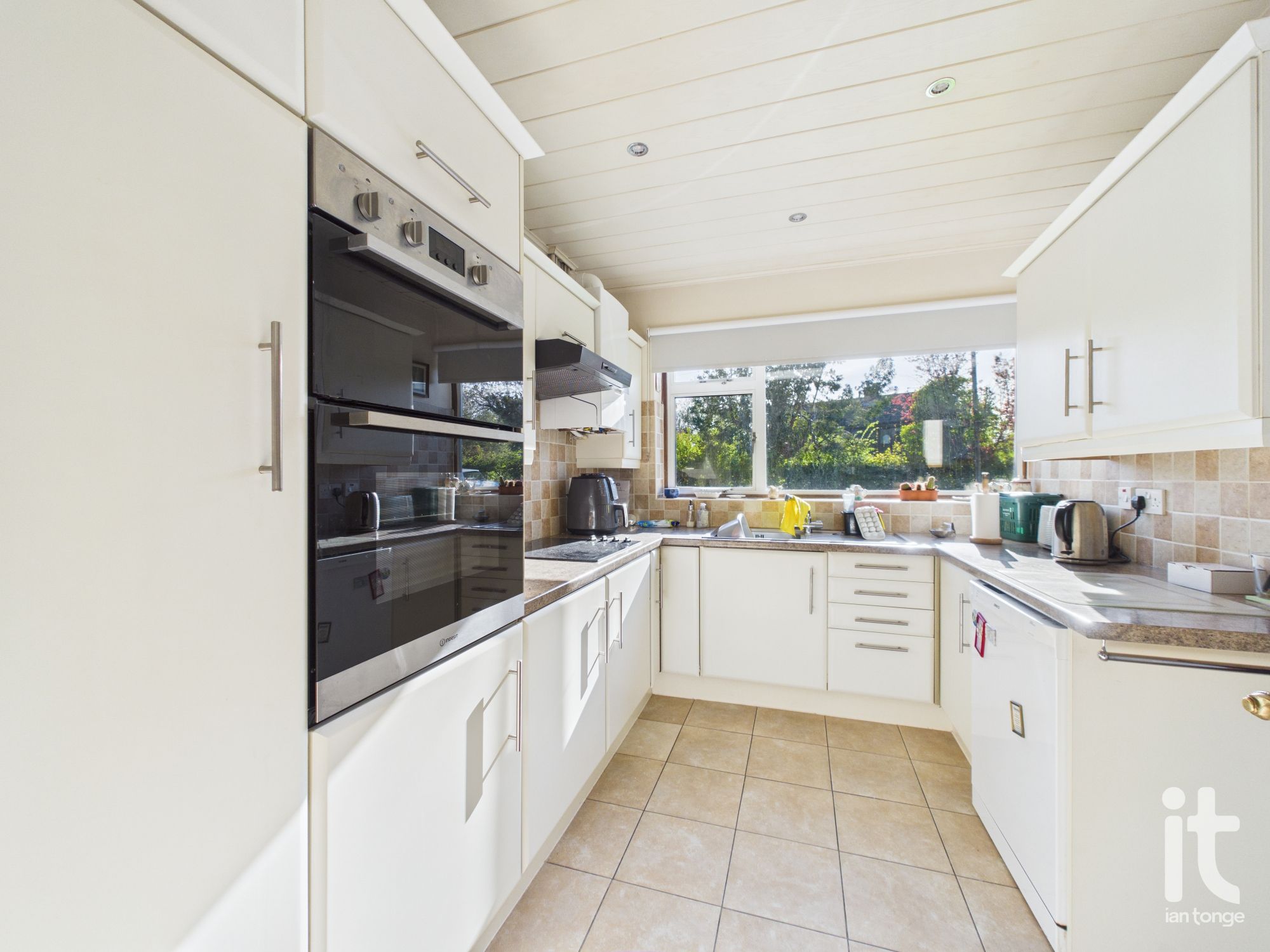 3 bedroom link detached house Under Offer in Stockport - Photograph 7.