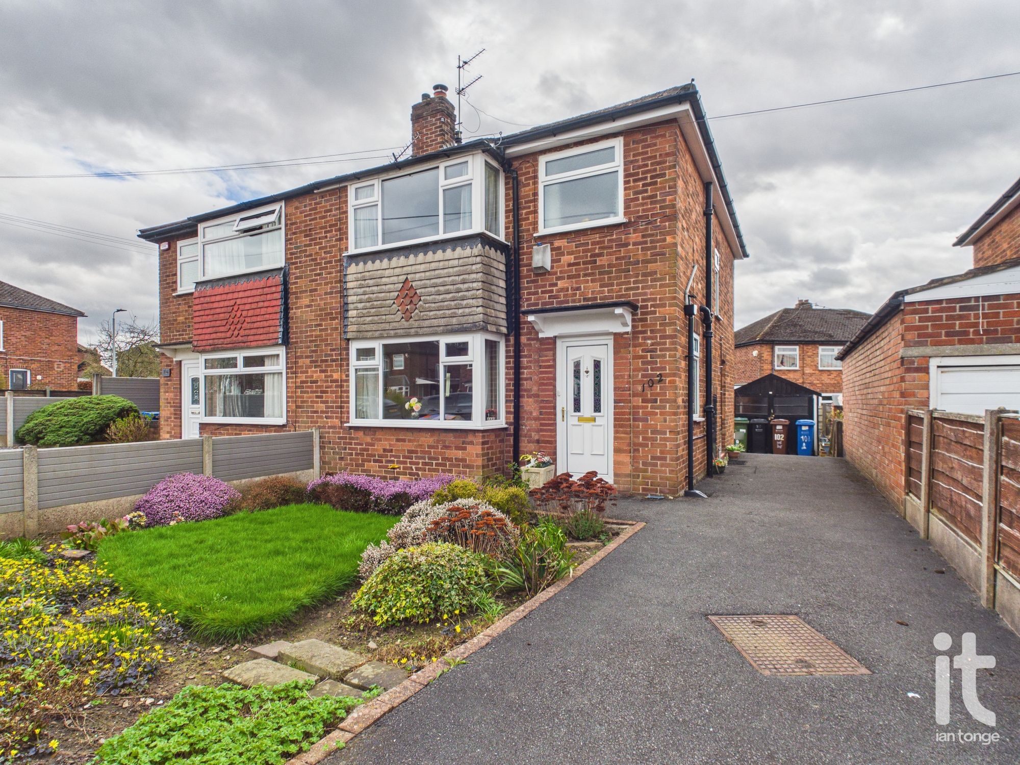 3 bedroom semi-detached house Under Offer in Stockport - Photograph 1.