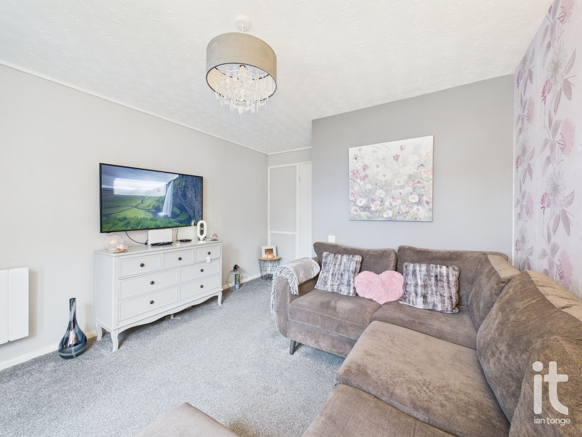 1 bedroom apartment flat/apartment For Sale in Stockport - Photograph 5.