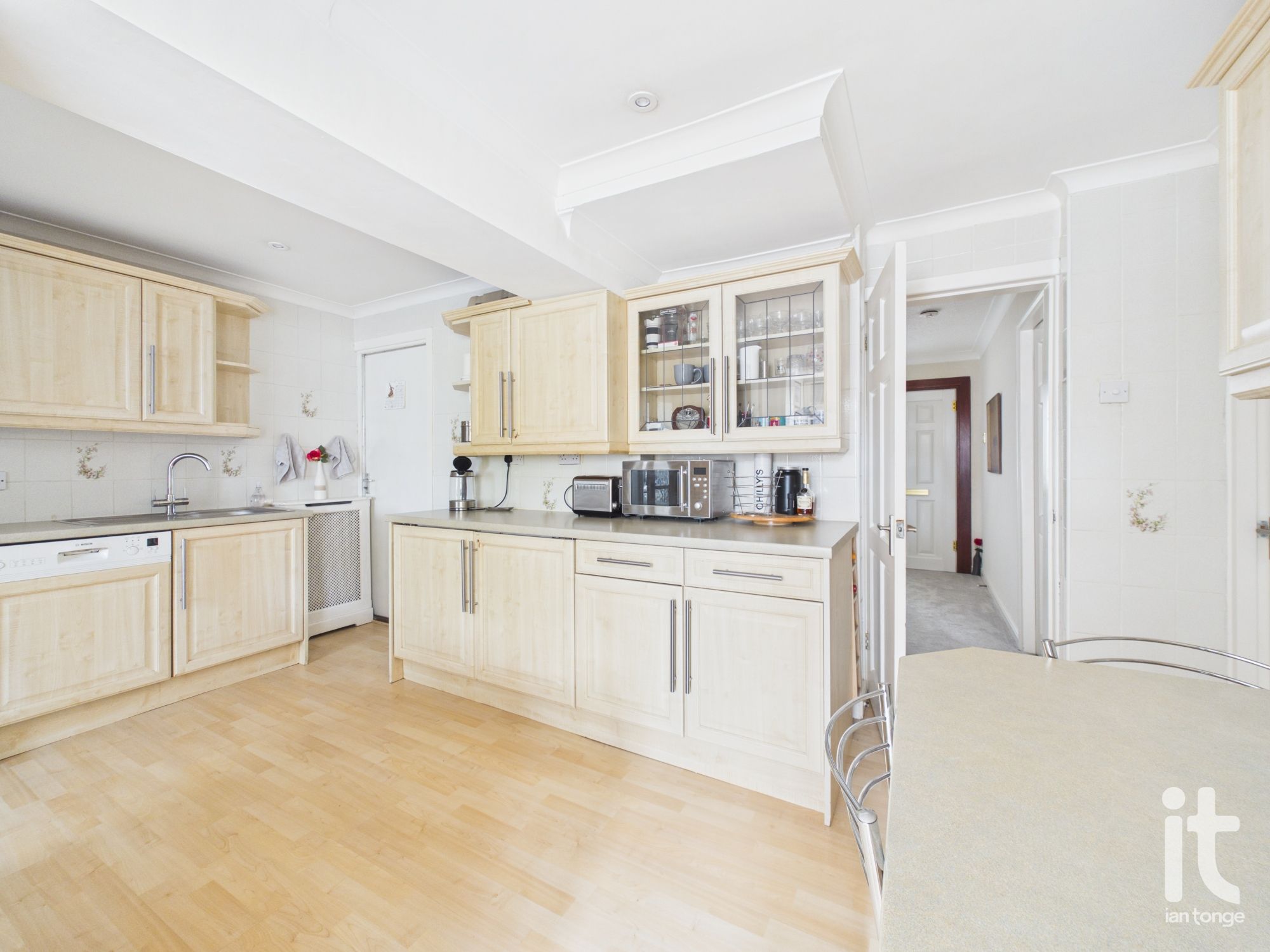 4 bedroom semi-detached house For Sale in Stockport - Photograph 13.