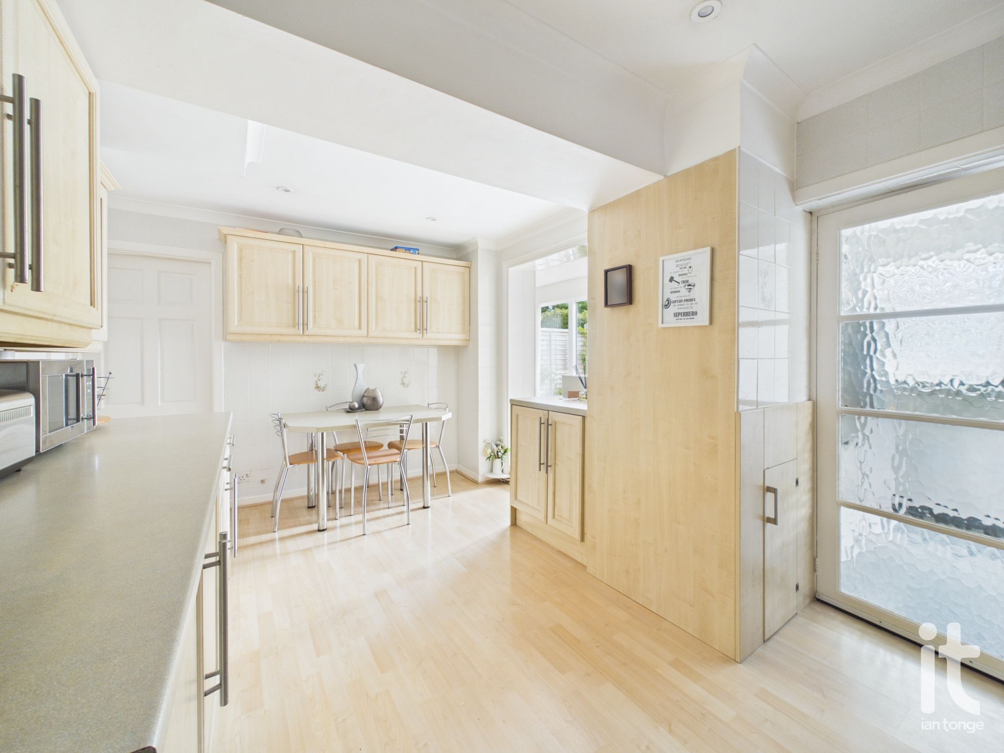4 bedroom semi-detached house For Sale in Stockport - Photograph 15.