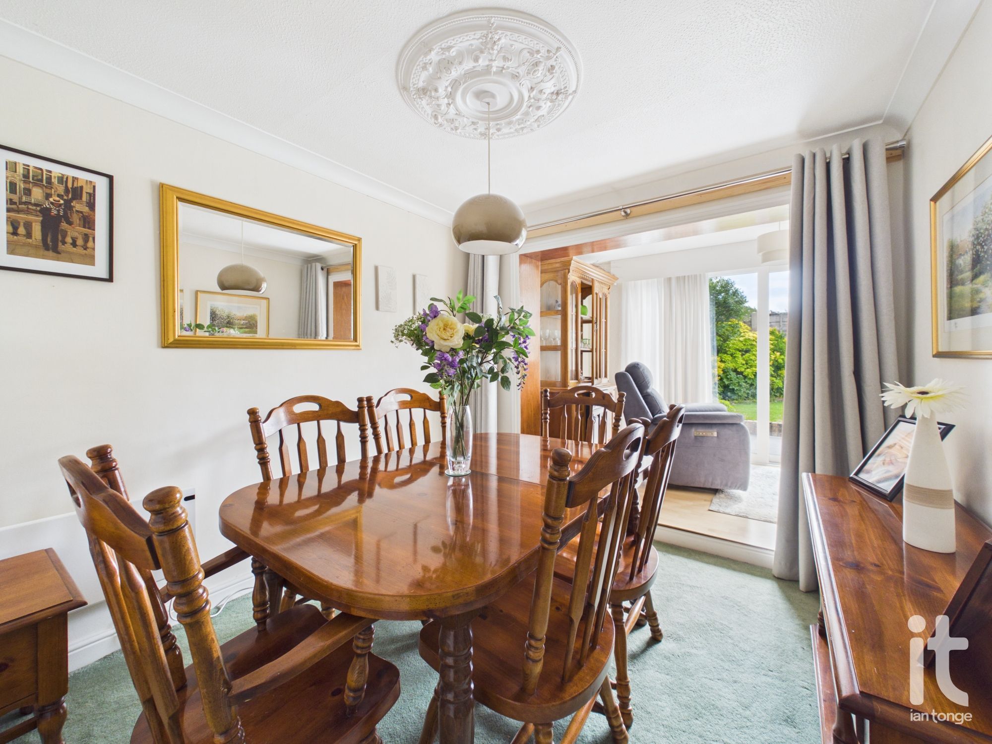 4 bedroom semi-detached house For Sale in Stockport - Photograph 10.