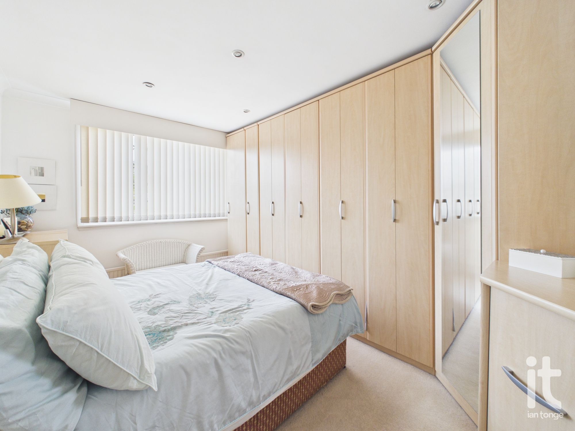 4 bedroom semi-detached house For Sale in Stockport - Photograph 18.
