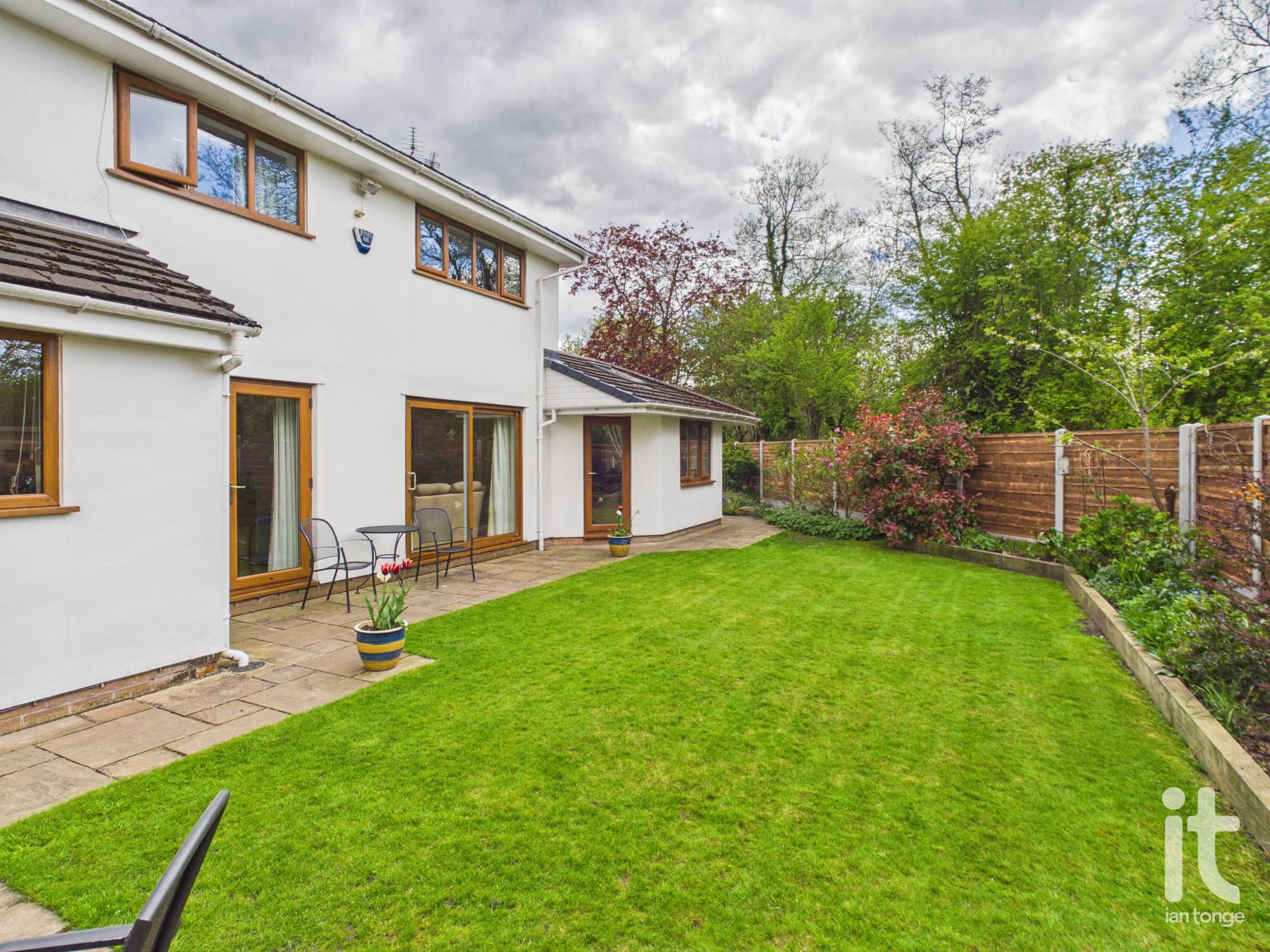 4 bedroom detached house For Sale in Stockport - Photograph 3.