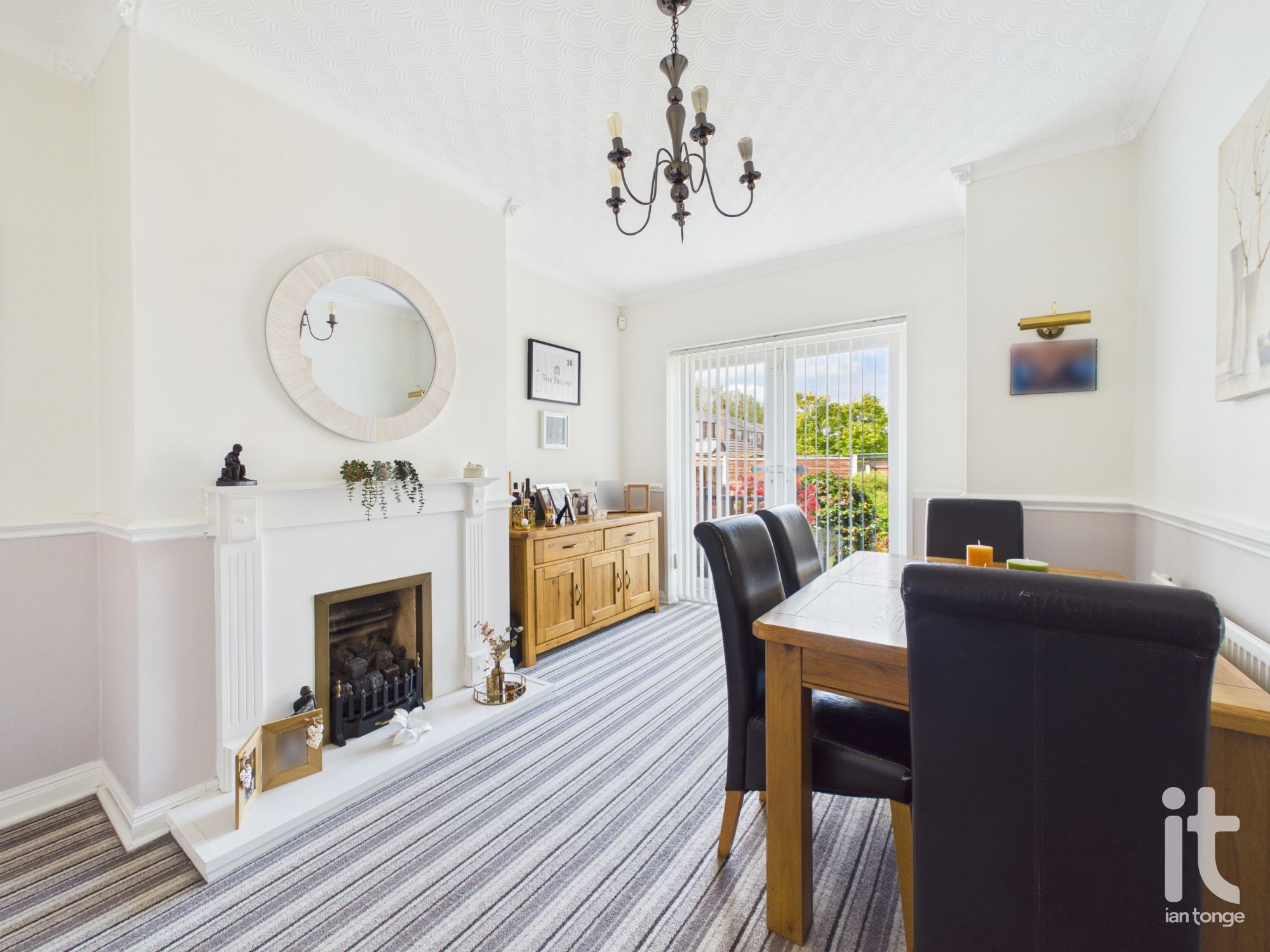 3 bedroom semi-detached house For Sale in Stockport - Property photograph.