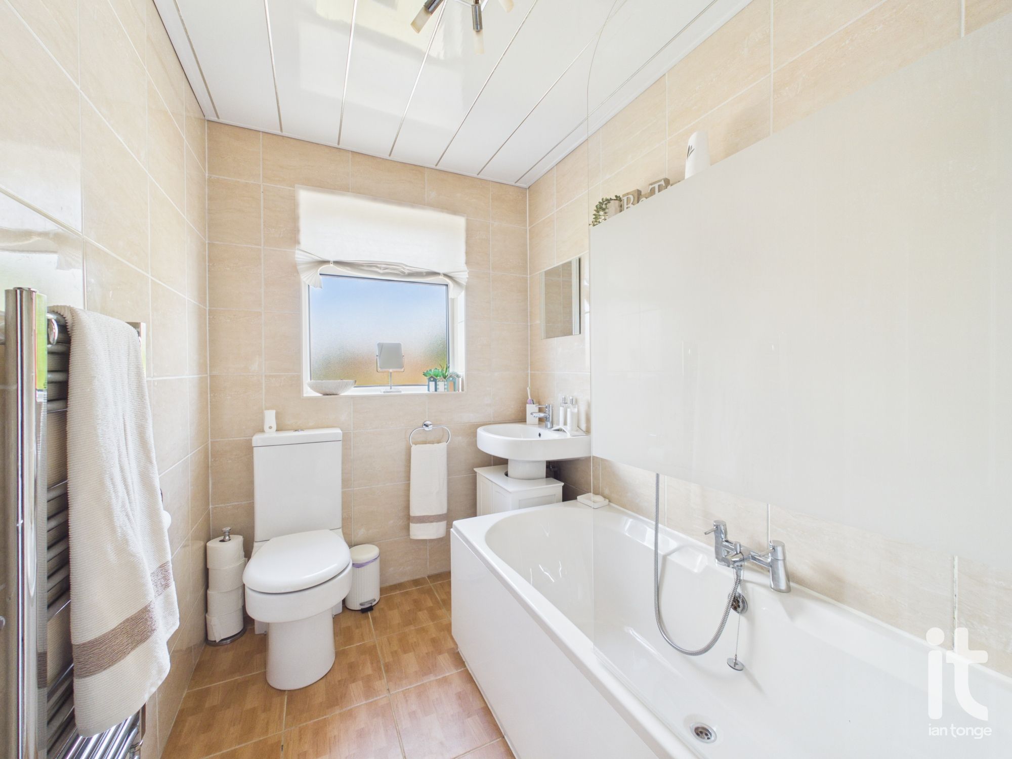 3 bedroom semi-detached house For Sale in Stockport - Photograph 15.
