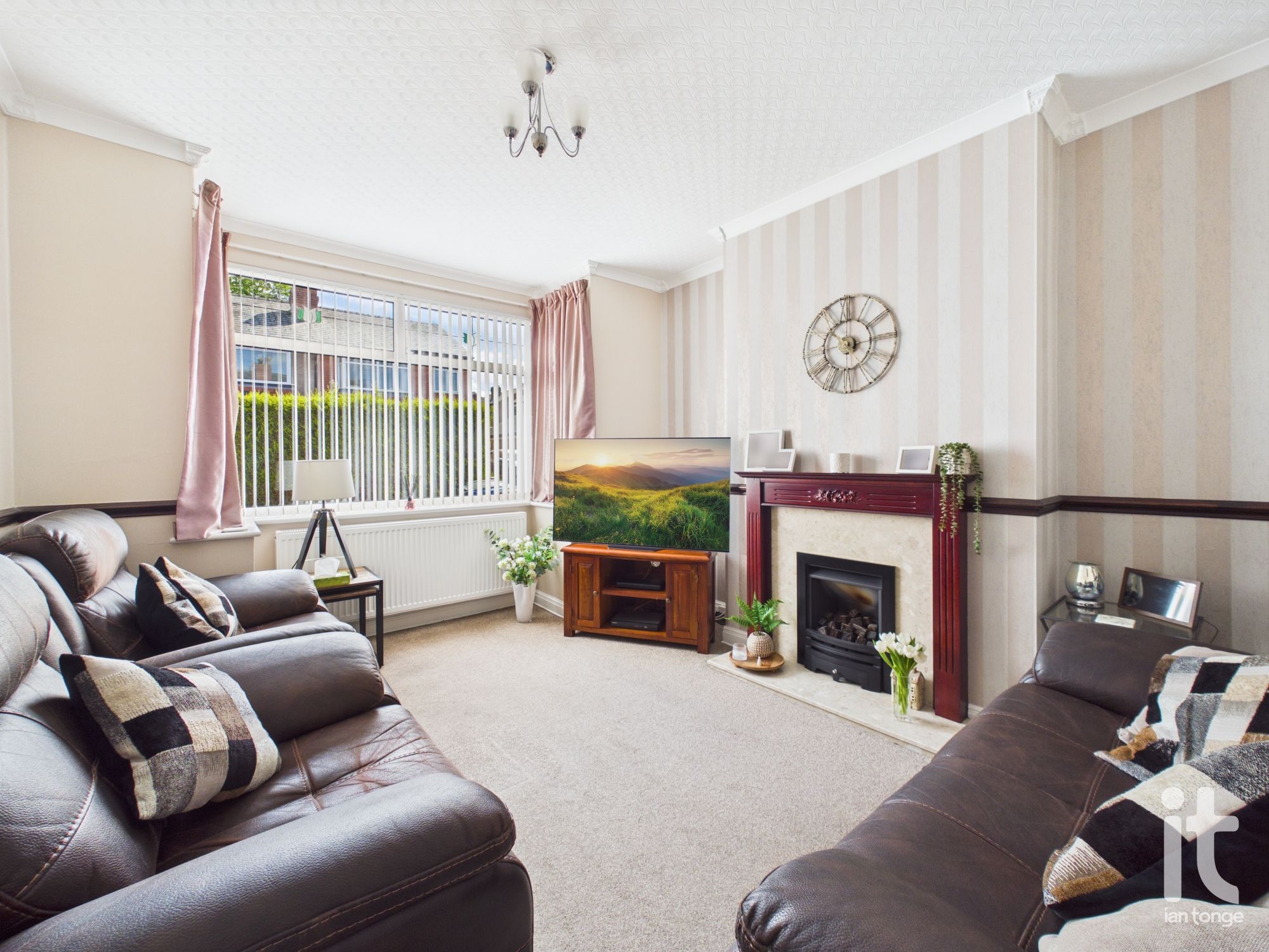 3 bedroom semi-detached house For Sale in Stockport - Photograph 10.