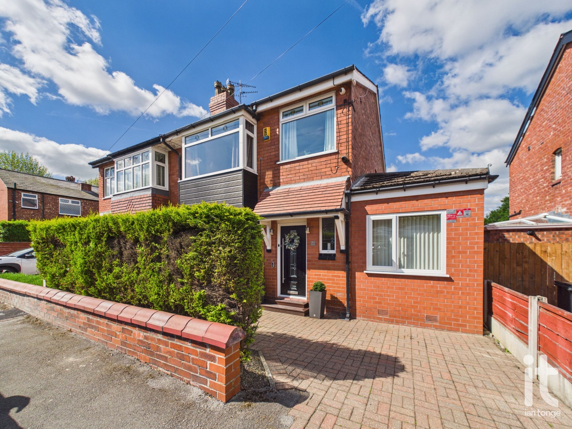 3 bedroom semi-detached house For Sale in Stockport - Property photograph.