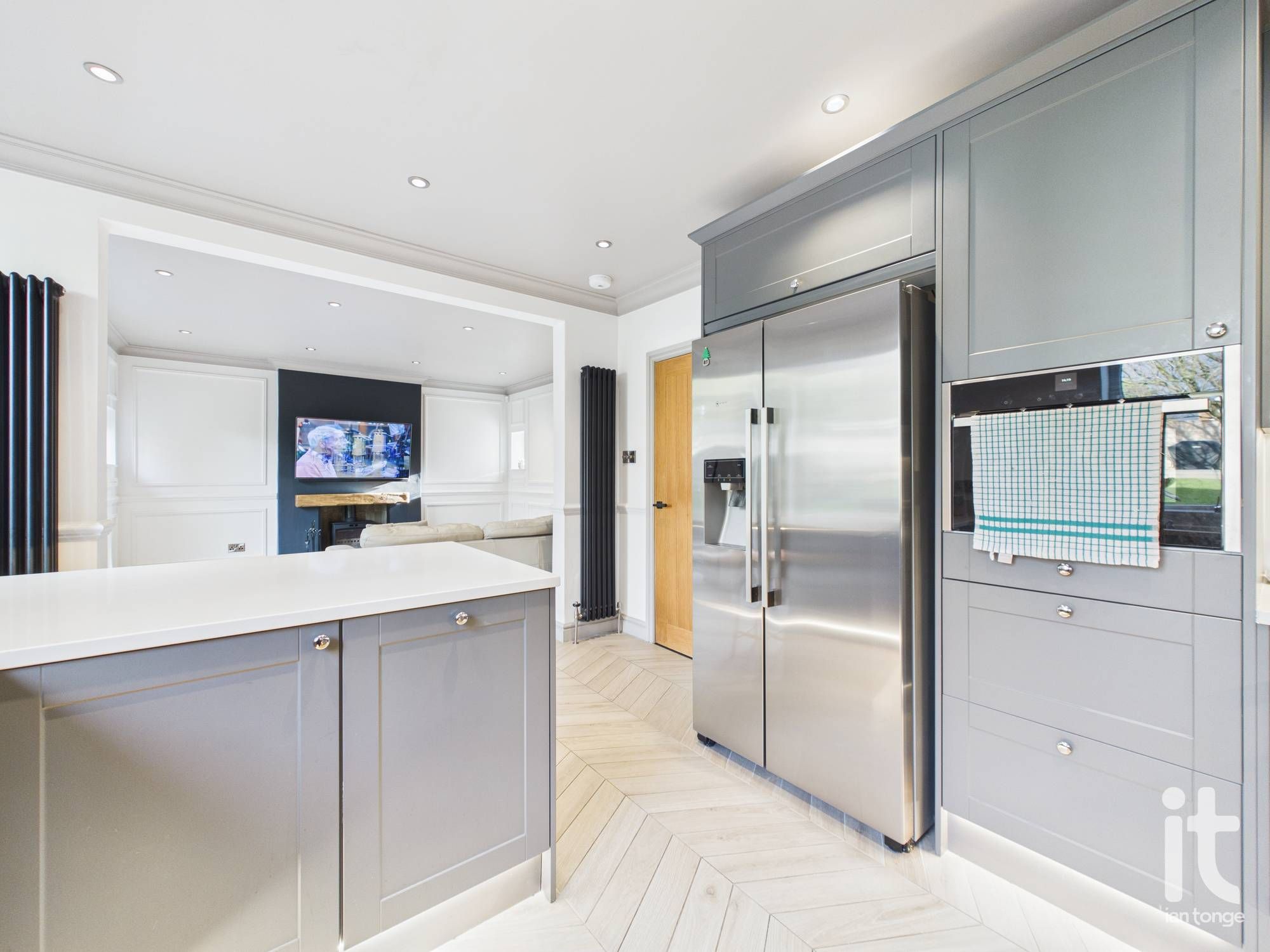 4 bedroom detached house For Sale in Stockport - Photograph 7.