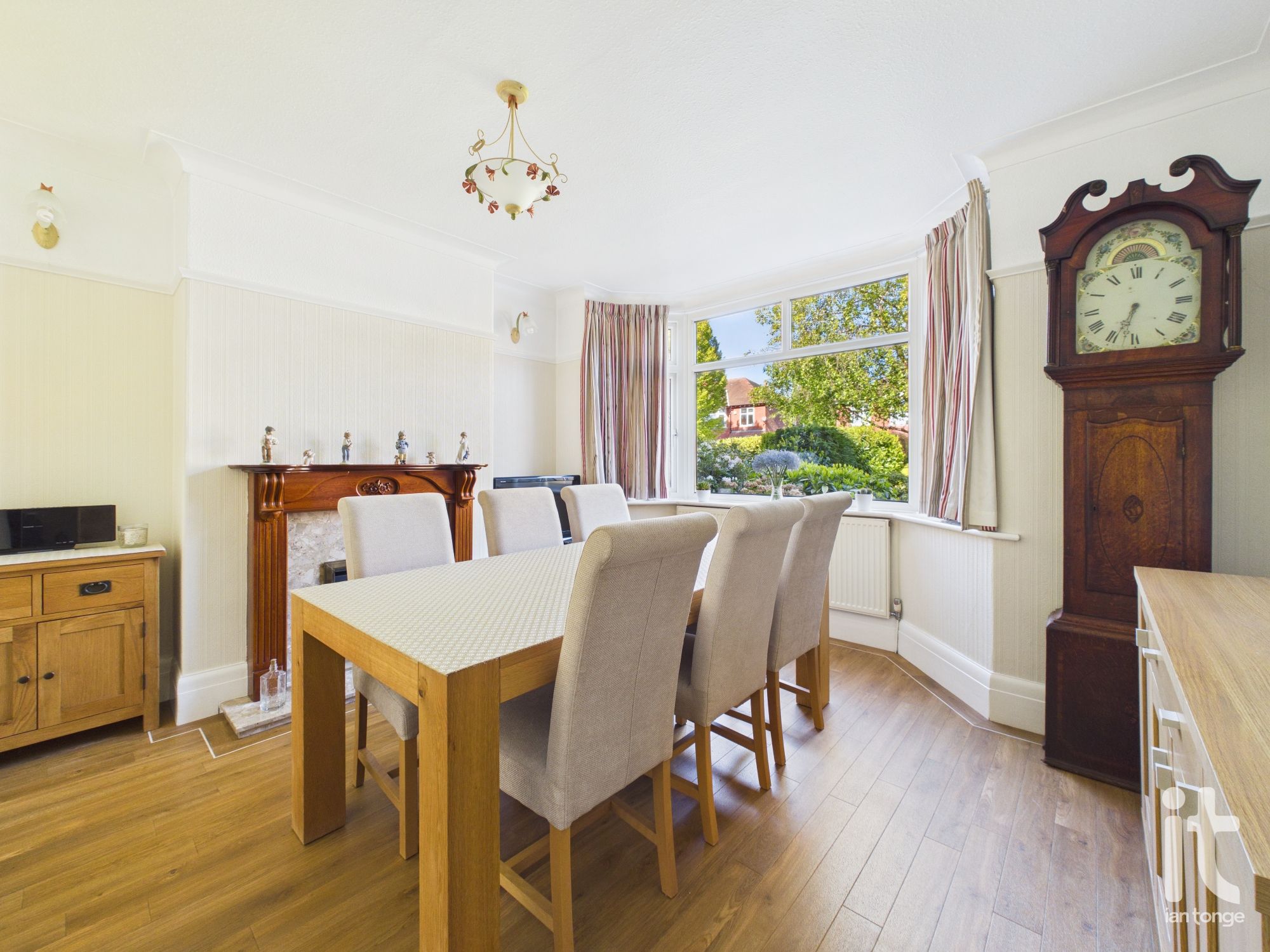4 bedroom semi-detached house For Sale in Stockport - Photograph 8.