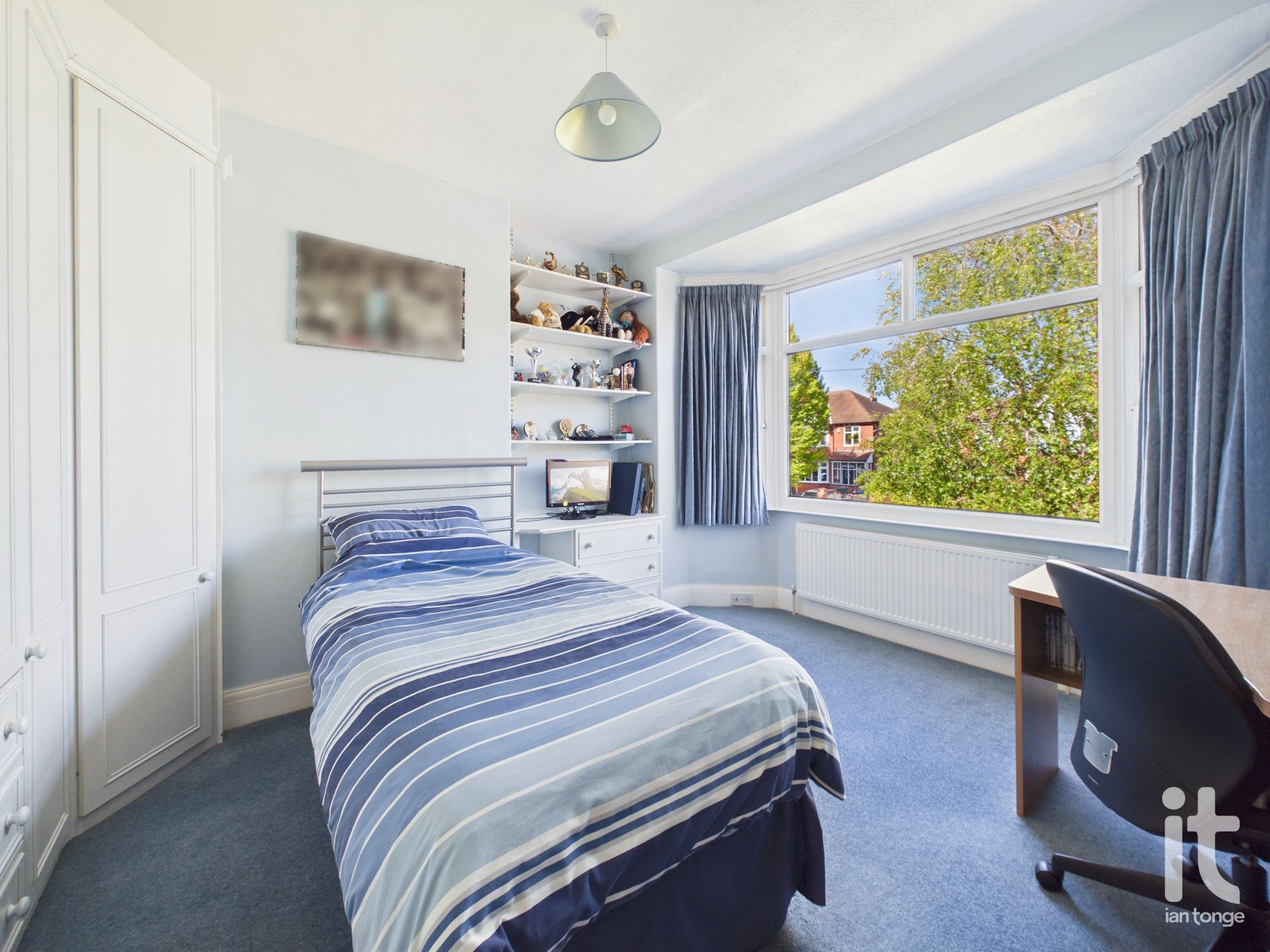 4 bedroom semi-detached house For Sale in Stockport - Photograph 16.