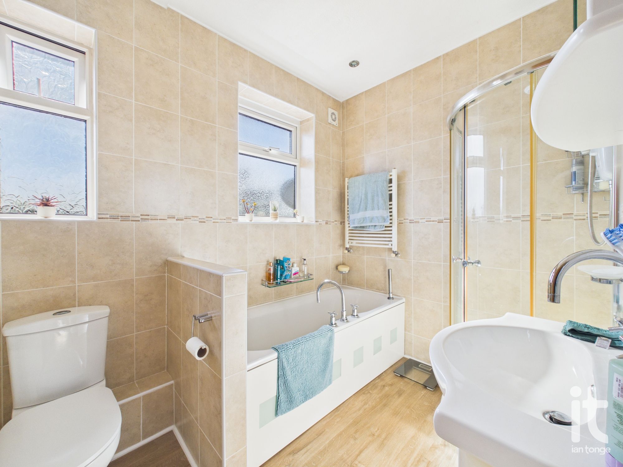 4 bedroom semi-detached house For Sale in Stockport - Photograph 20.