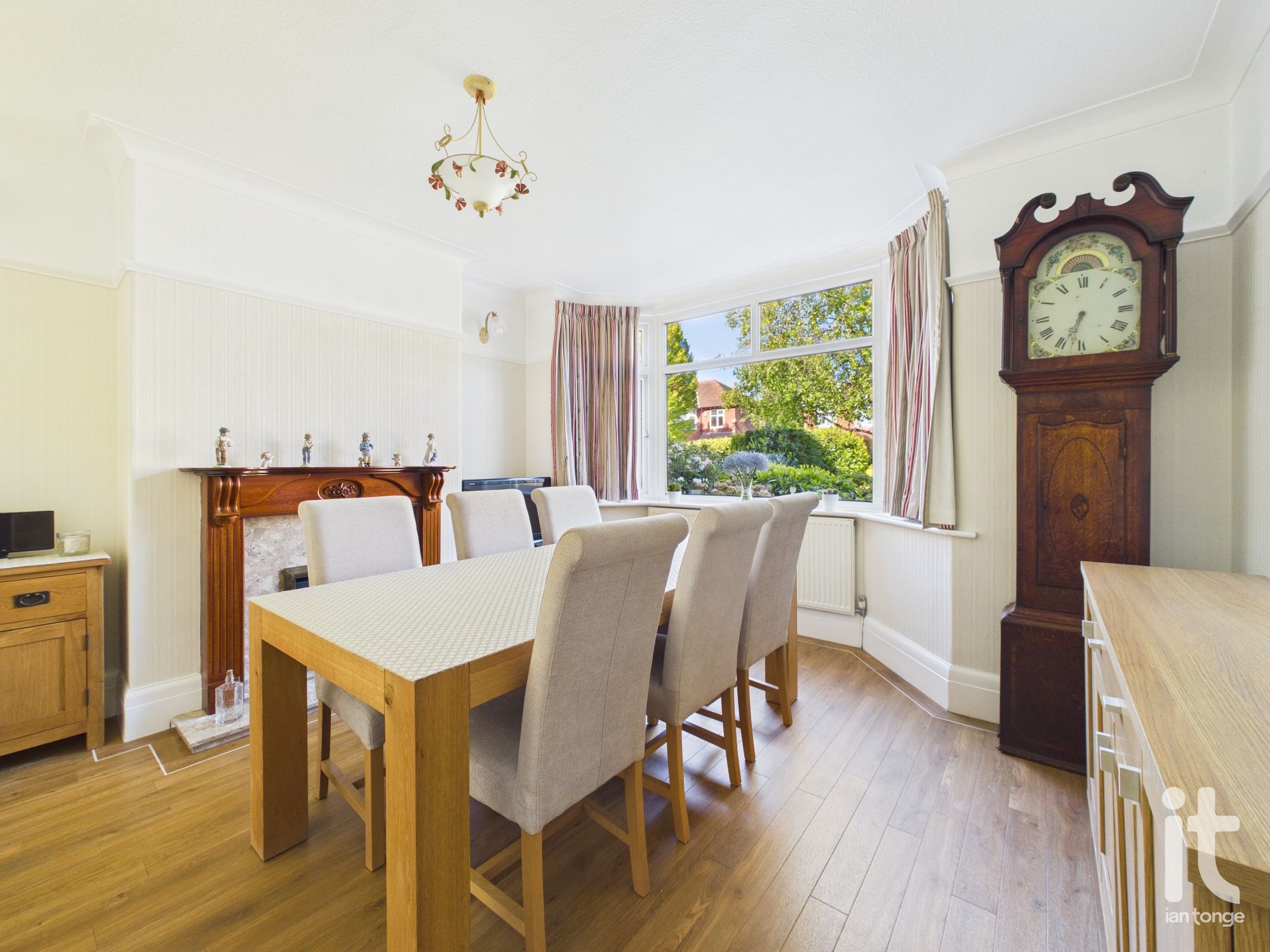 4 bedroom semi-detached house For Sale in Stockport - Photograph 6.