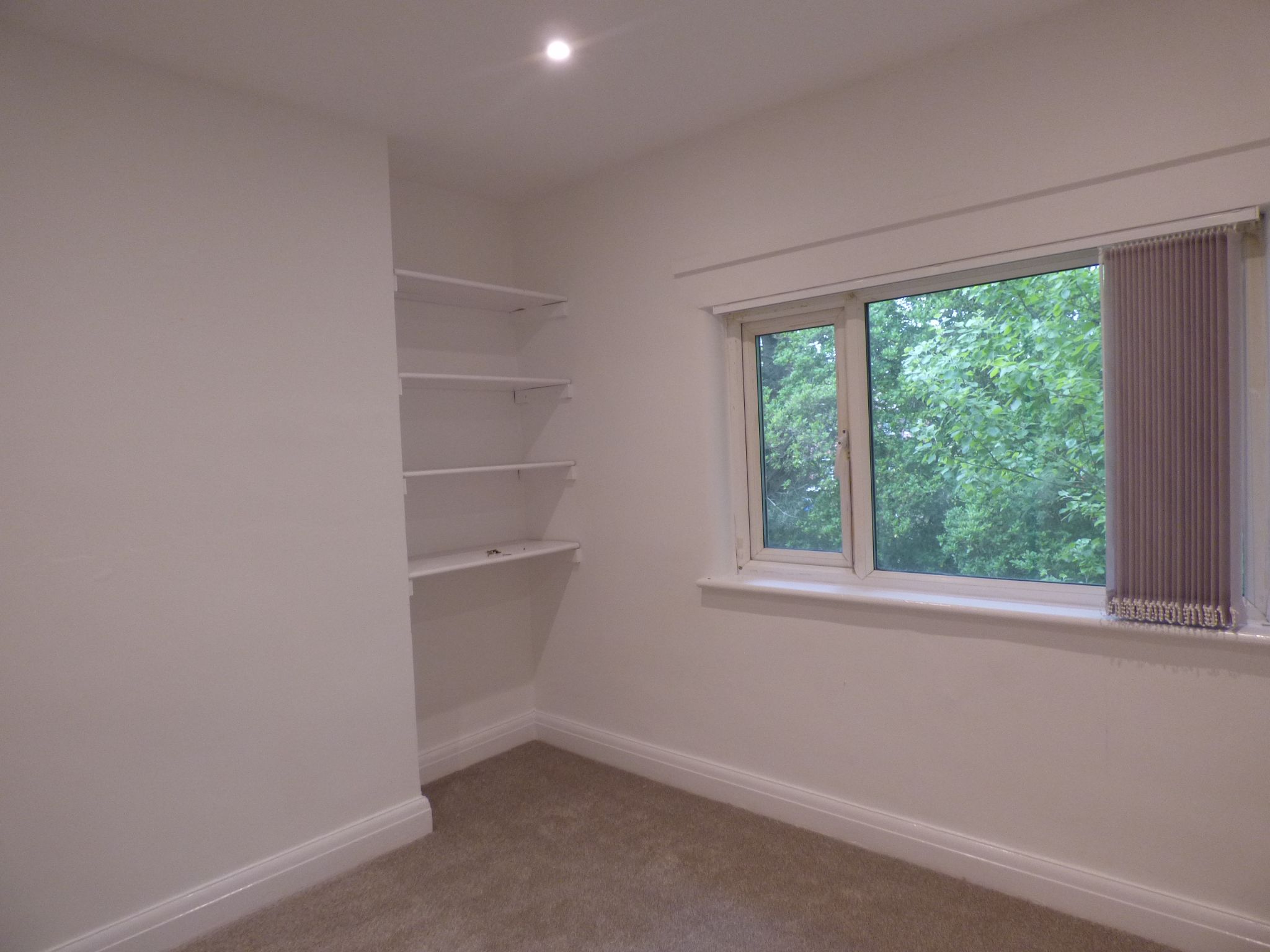 1 bedroom flat flat/apartment To Let in Stockport - Photograph 6.