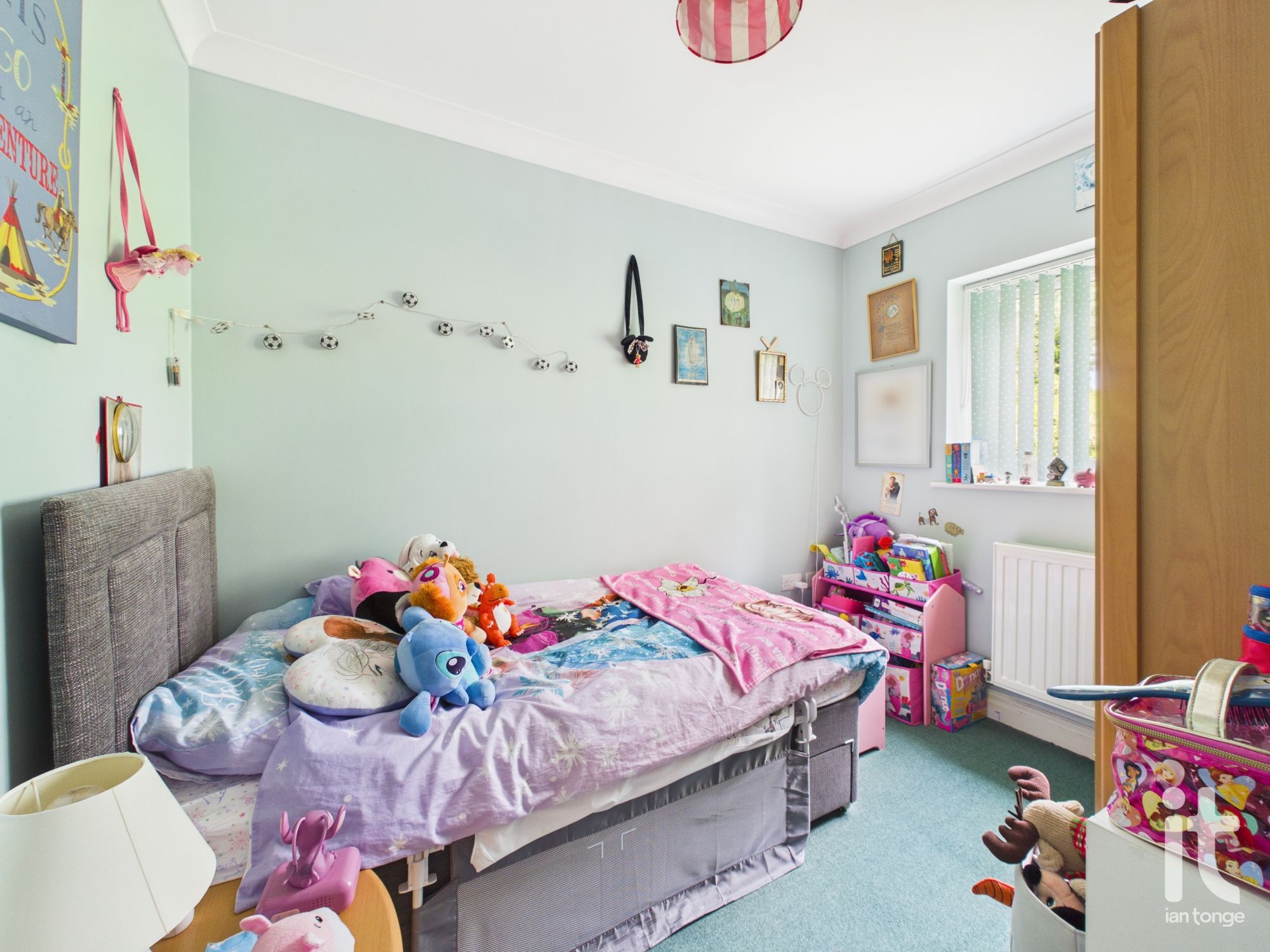 3 bedroom detached house For Sale in Stockport - Photograph 12.