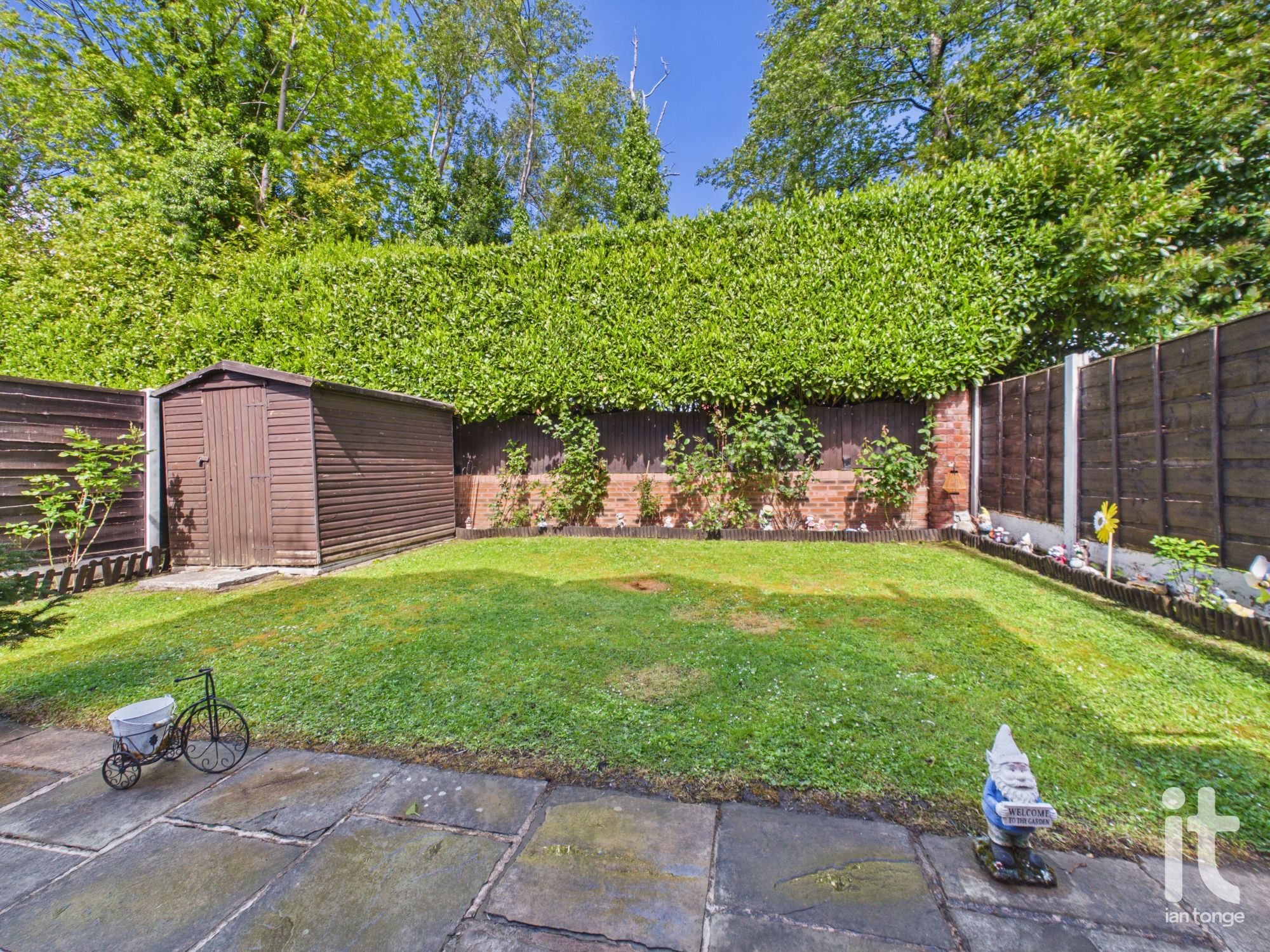 3 bedroom detached house For Sale in Stockport - Photograph 15.