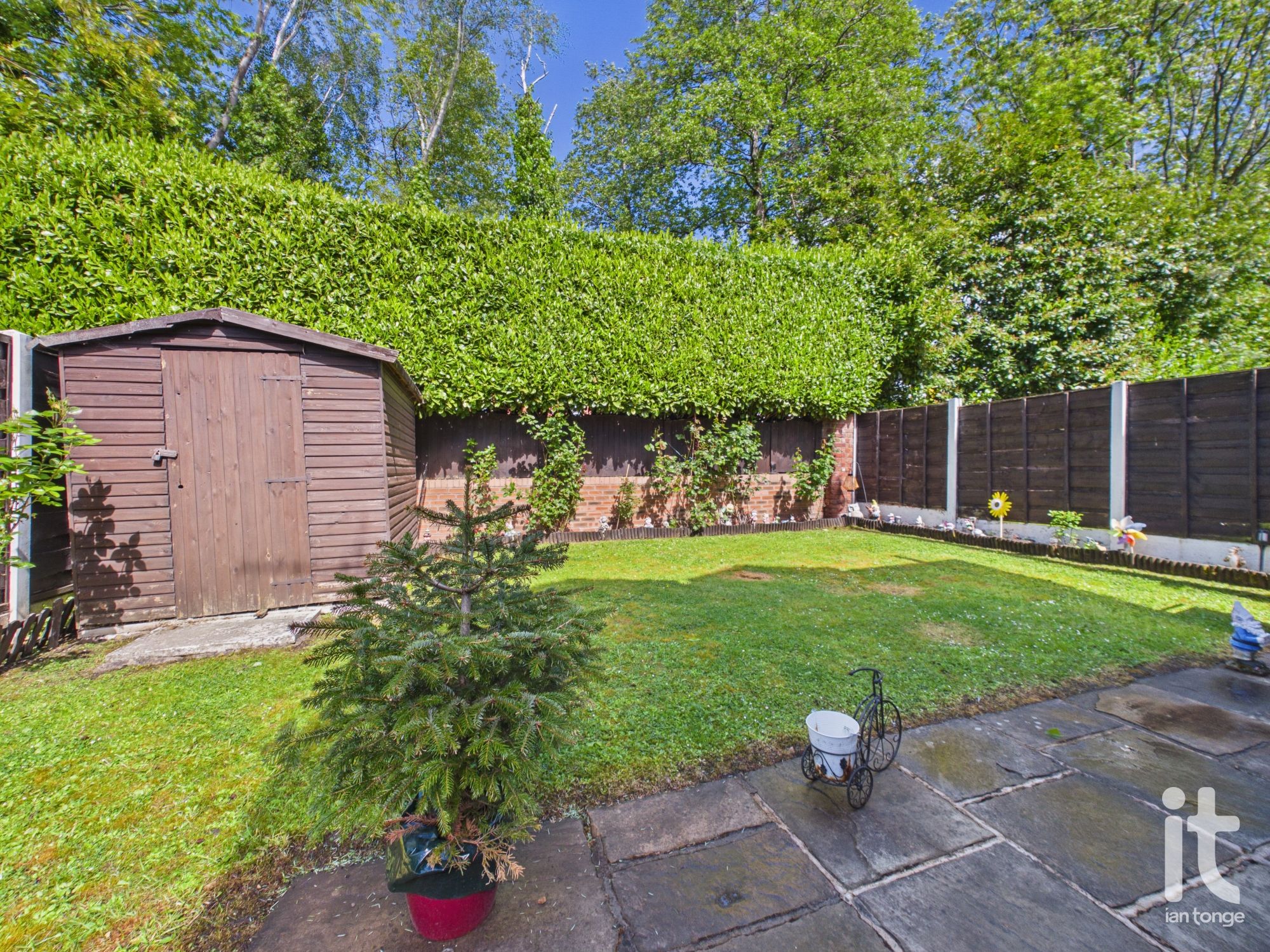 3 bedroom detached house For Sale in Stockport - Photograph 16.