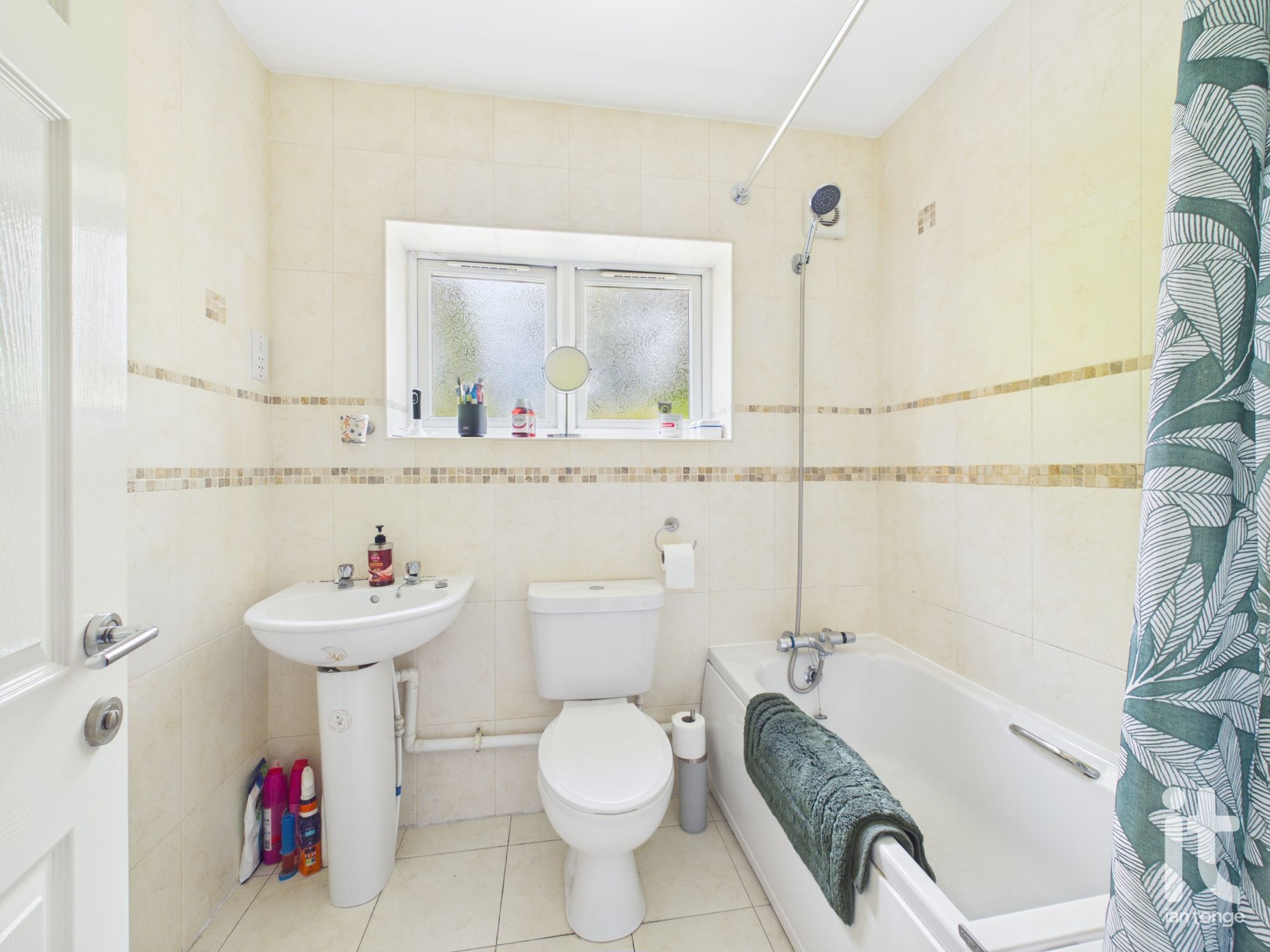3 bedroom detached house For Sale in Stockport - Photograph 11.