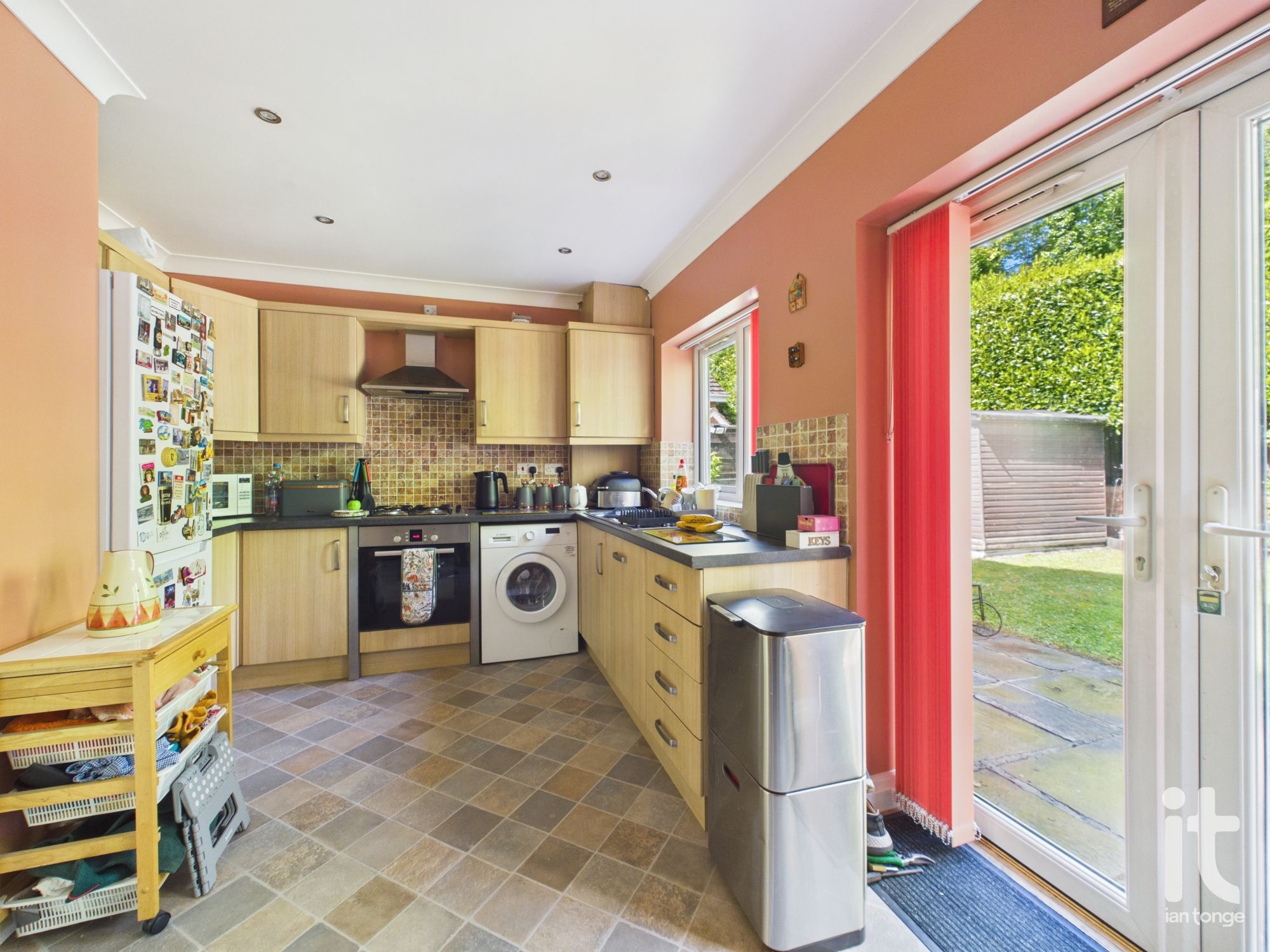 3 bedroom detached house For Sale in Stockport - Photograph 7.
