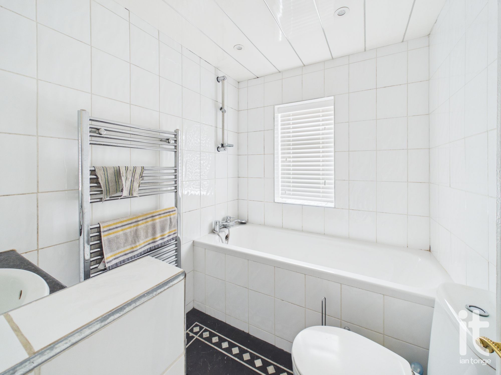 3 bedroom semi-detached house For Sale in Stockport - Photograph 19.