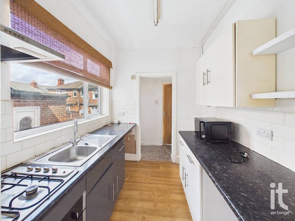 2 bedroom mid terraced house For Sale in Stockport - Photograph 4.