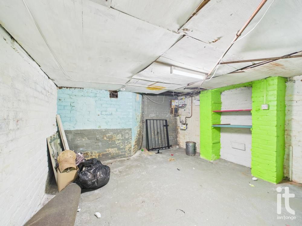 2 bedroom mid terraced house For Sale in Stockport - Photograph 7.