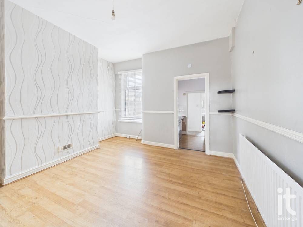 2 bedroom mid terraced house For Sale in Stockport - Property photograph.